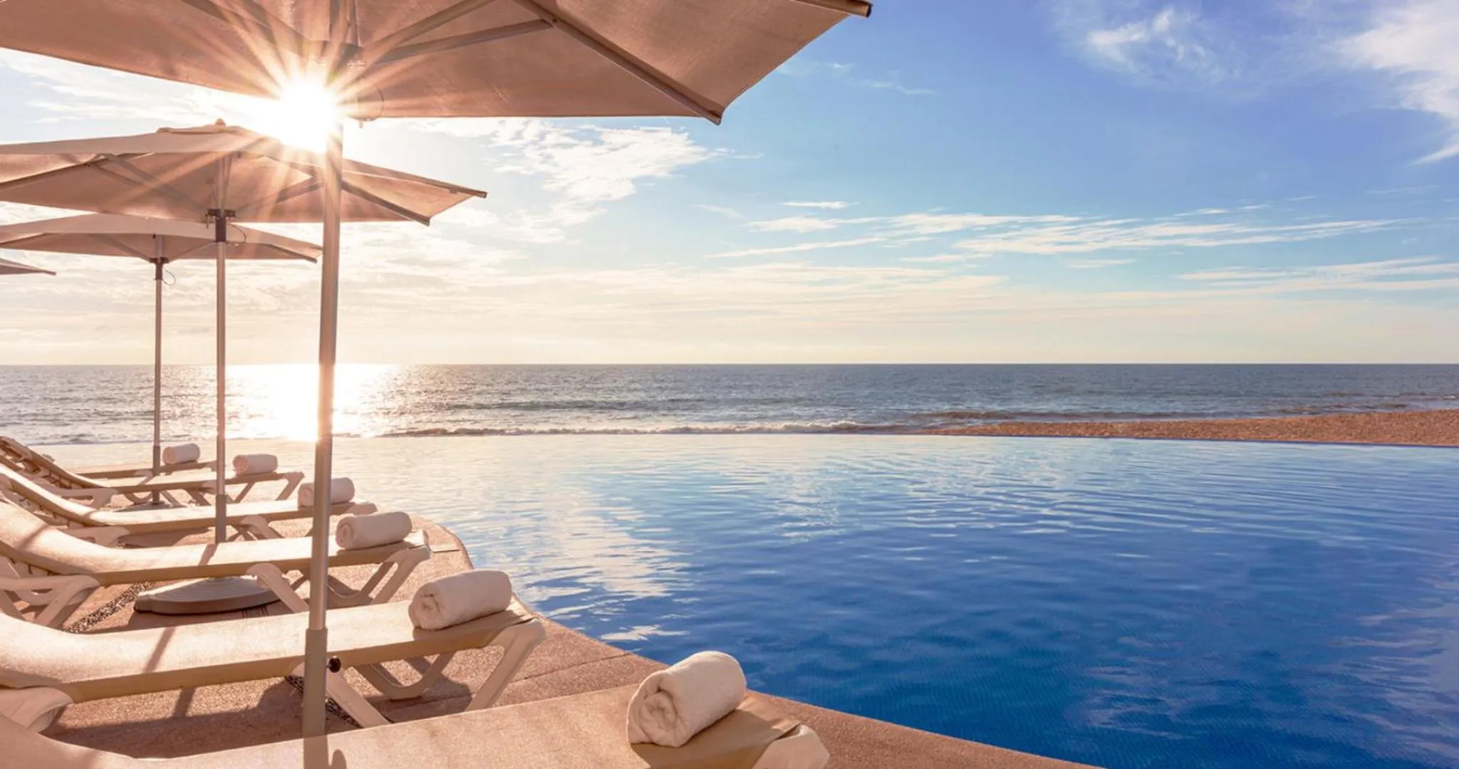 Day in Park Royal Beach Mazatlán