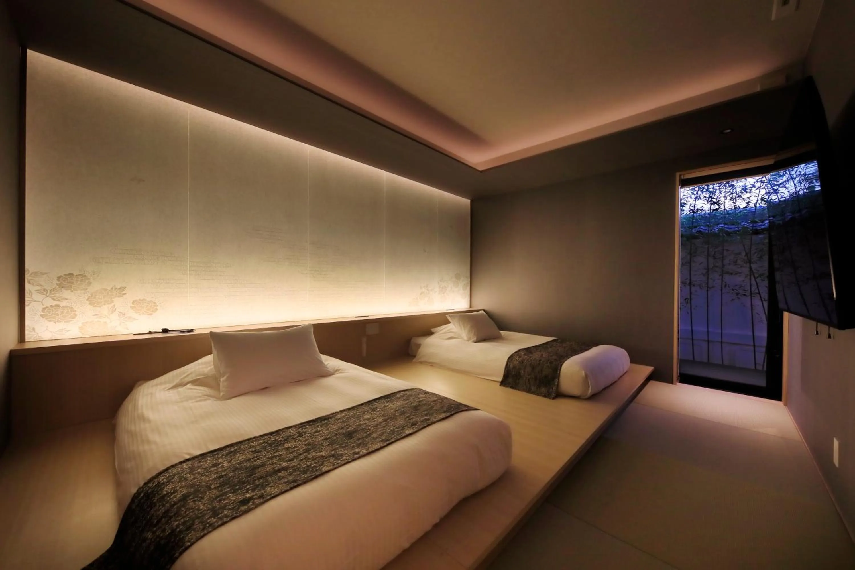 Bed in Fuji Onsenji Yumedono