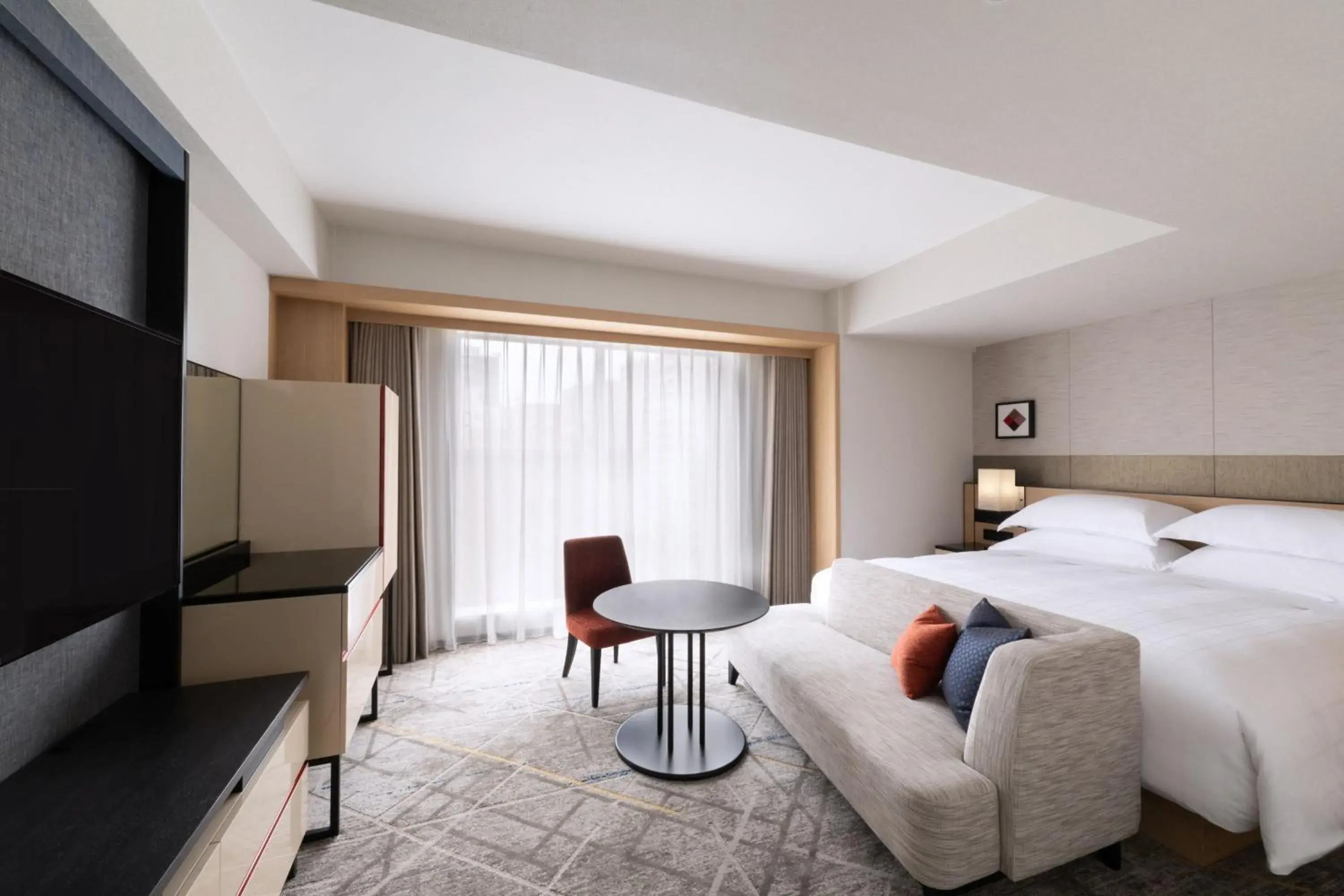 PREMIUM DELUXE, Guest room, 1 King in Sheraton Miyako Hotel Tokyo PREMIUM DELUXE, Guest room, 1 King in Sheraton Miyako Hotel Tokyo