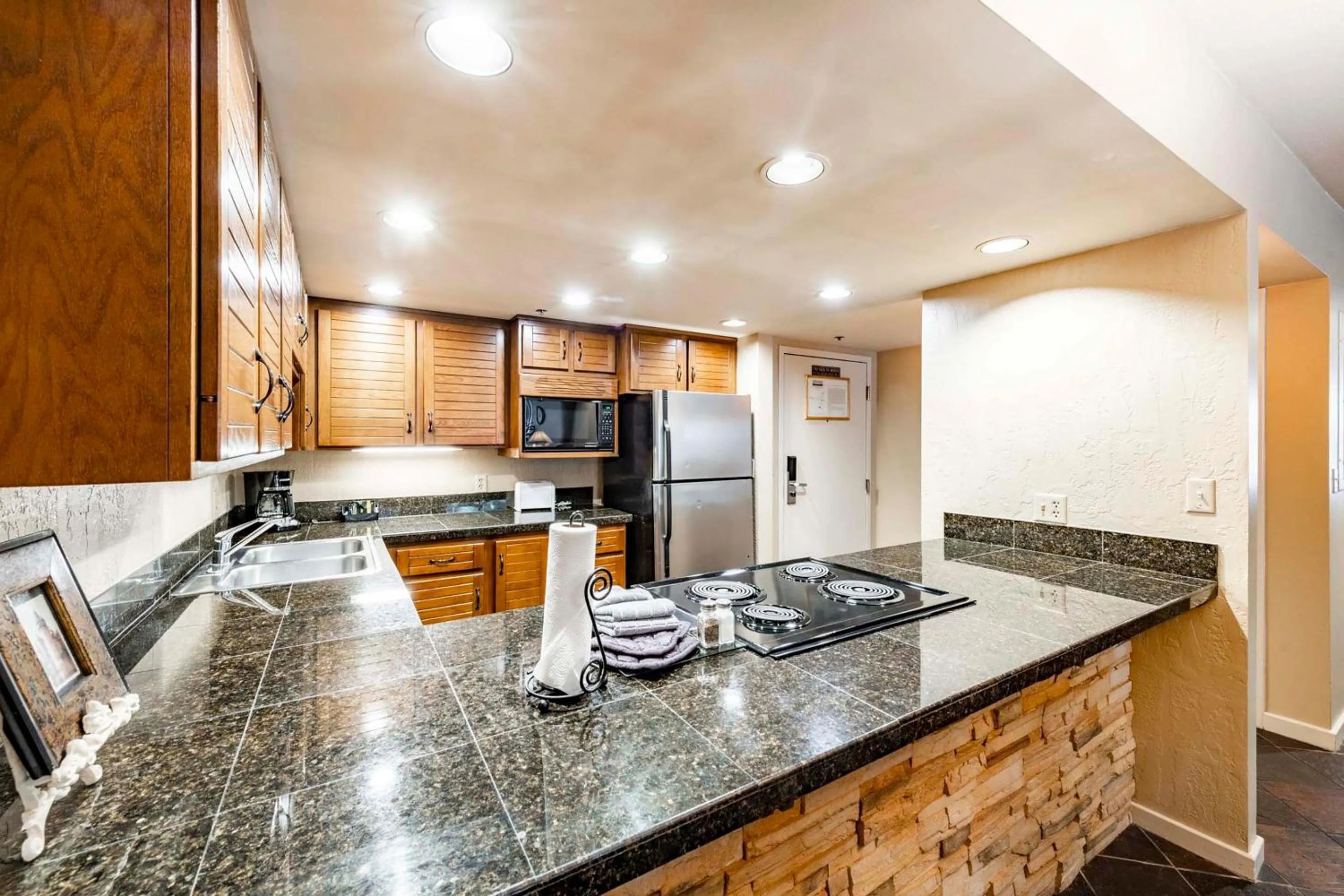 Kitchen or kitchenette in Silver King by All Seasons Resort Lodging