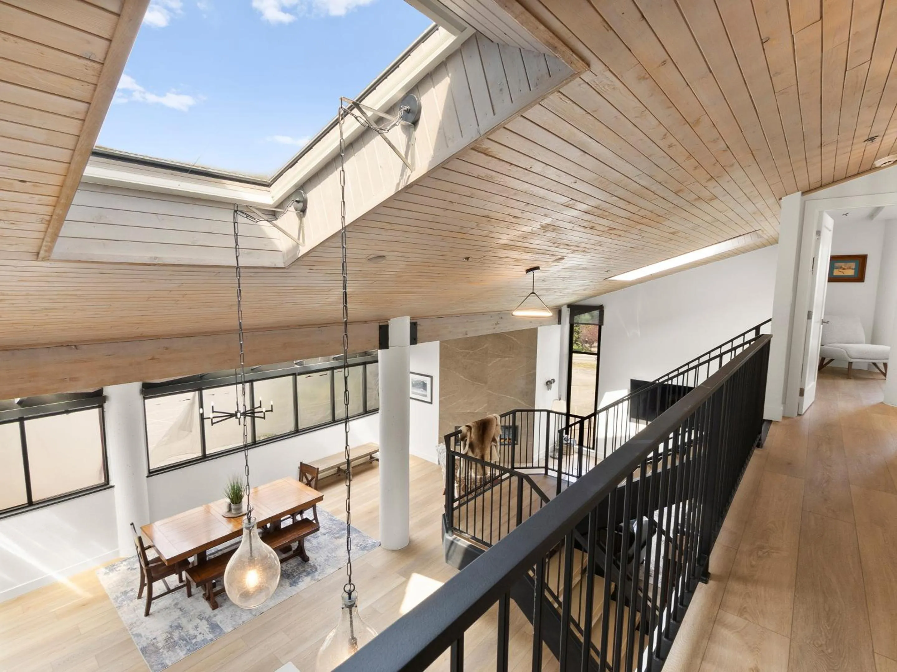 Dining area in Silver King by All Seasons Resort Lodging
