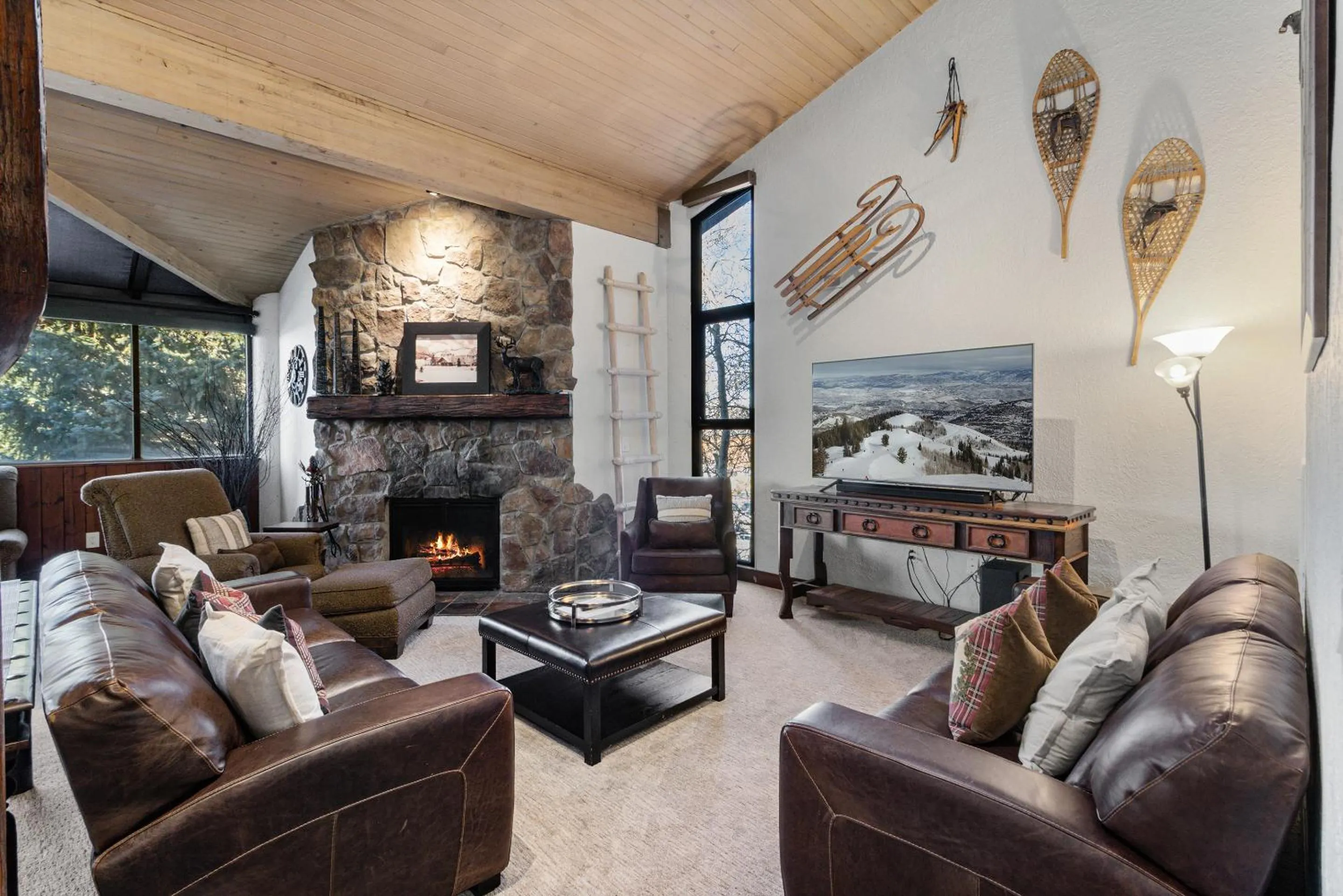 Living room in Silver King by All Seasons Resort Lodging