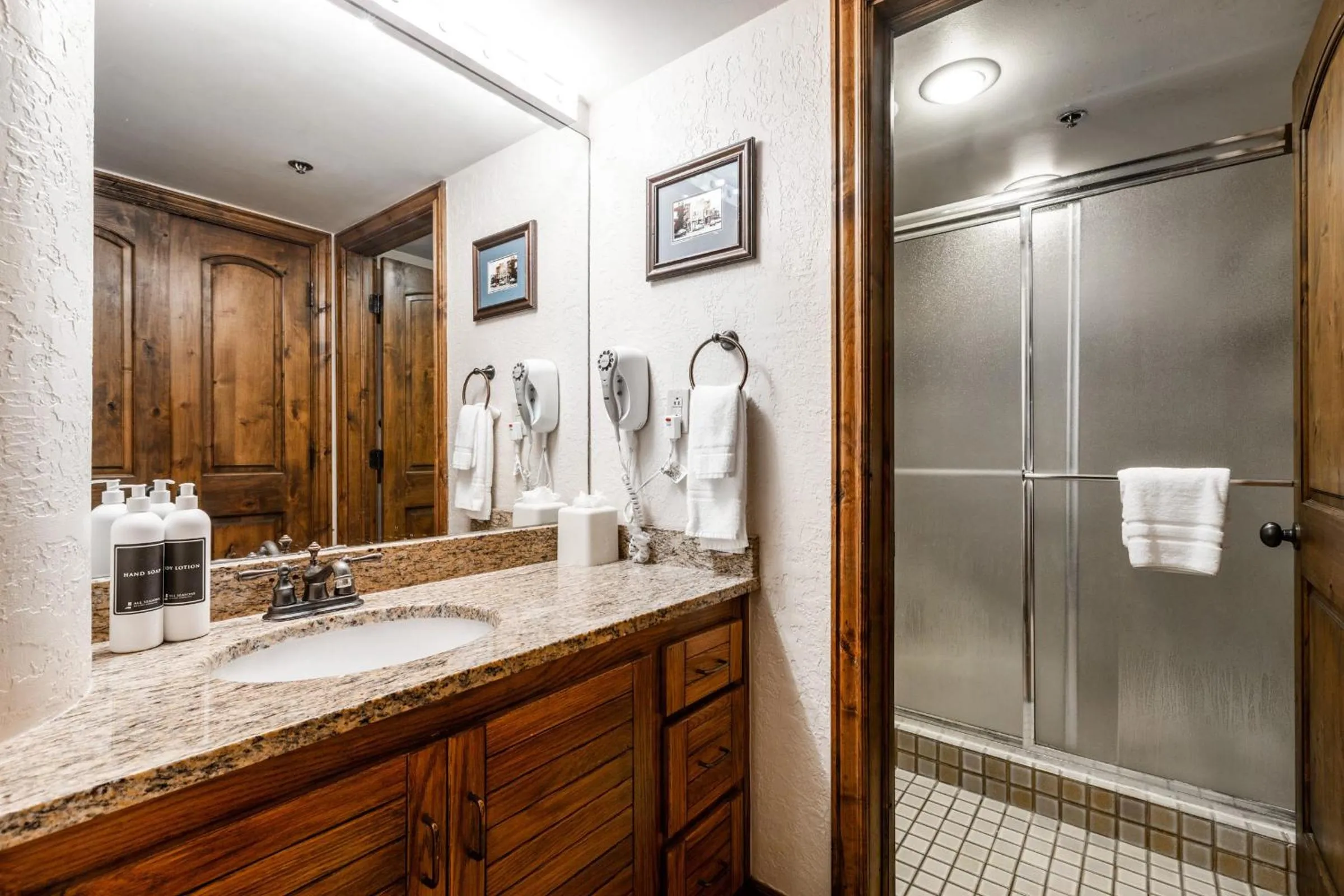 Bathroom in Silver King by All Seasons Resort Lodging