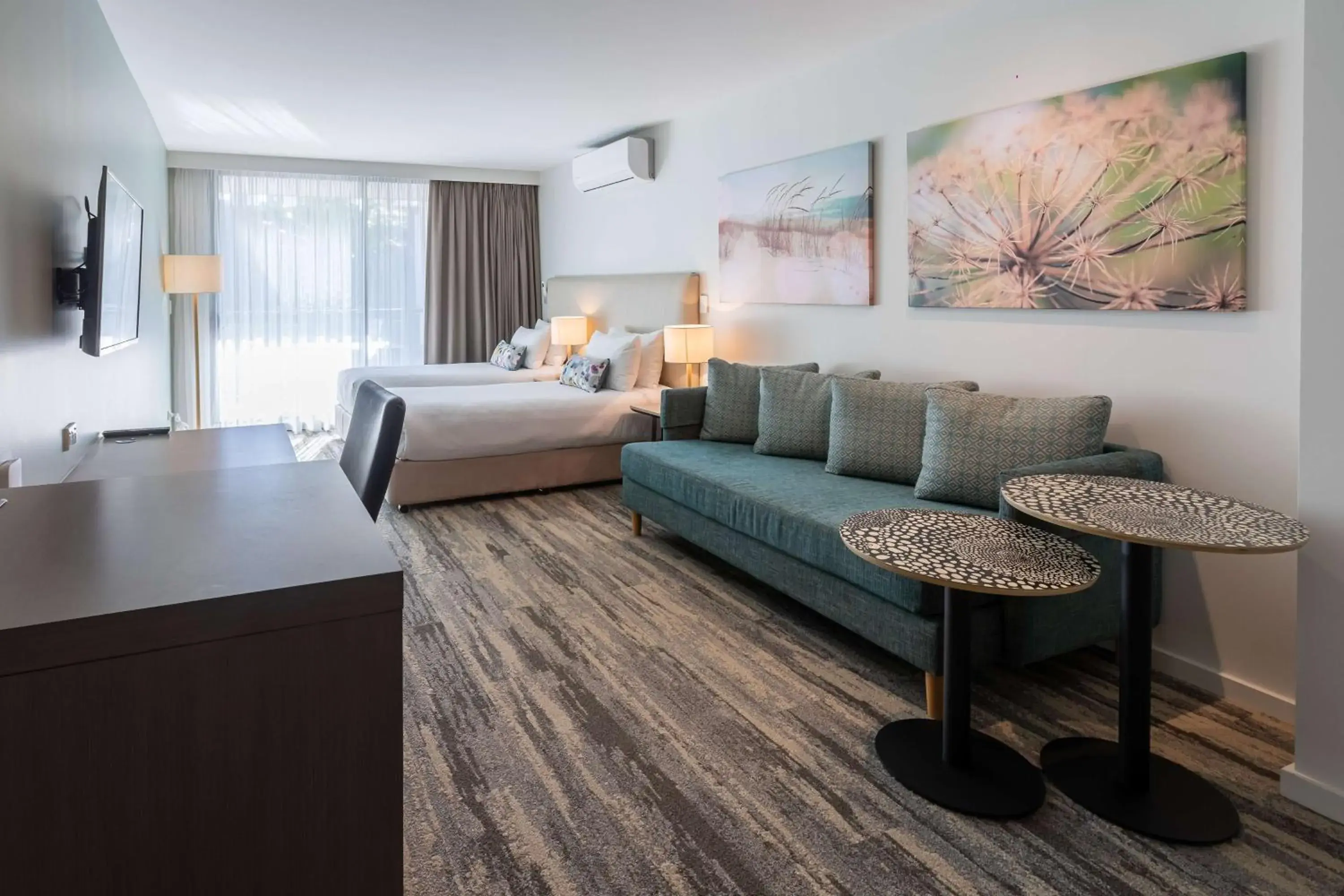 Photo of the whole room, Bed in Nightelier Narrabeen Photo of the whole room, Bed in Nightelier Narrabeen