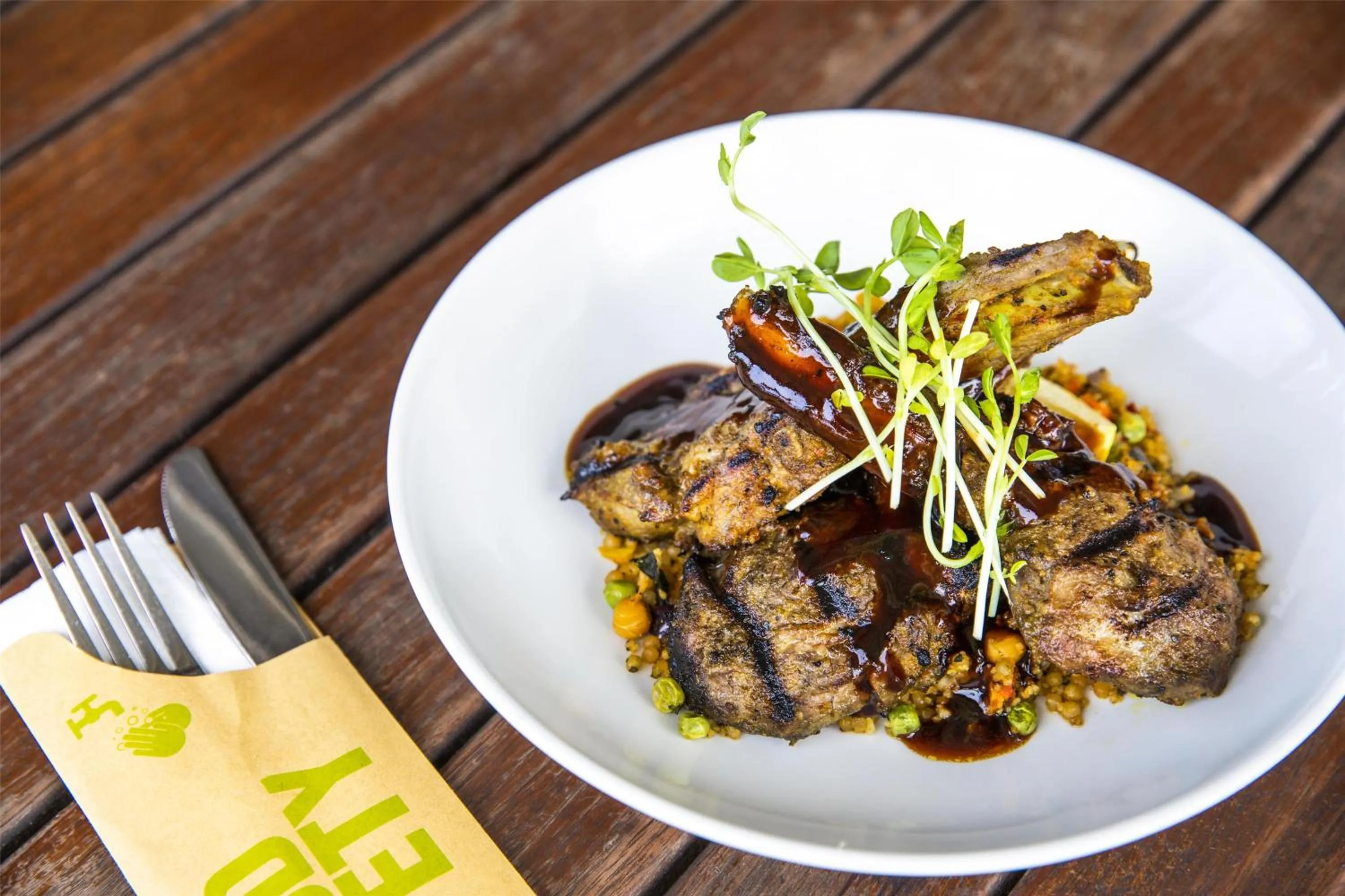 Food and drinks in Nightelier Narrabeen