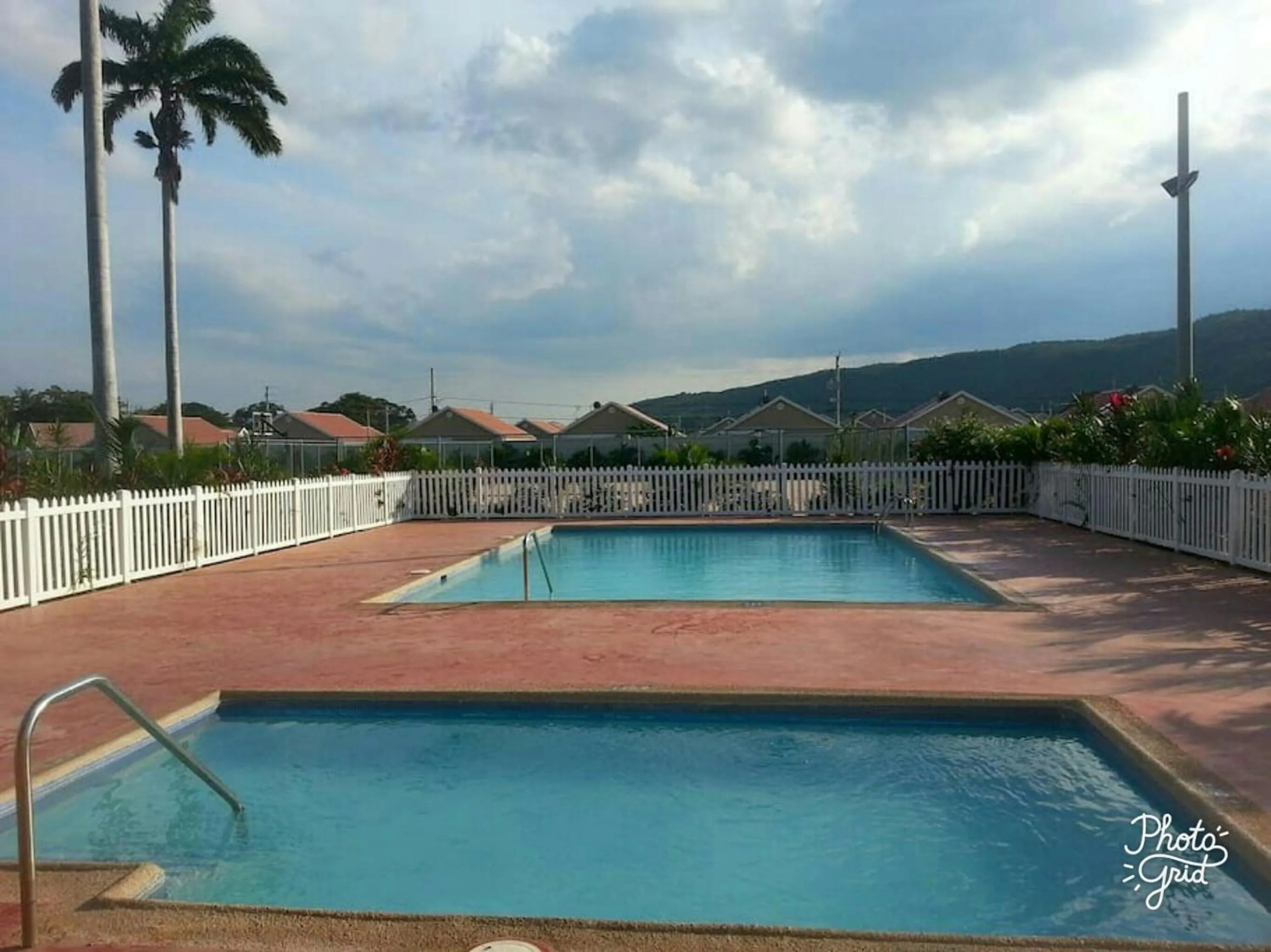 Swimming pool in Caymanas Estate beautiful 2 bedroom