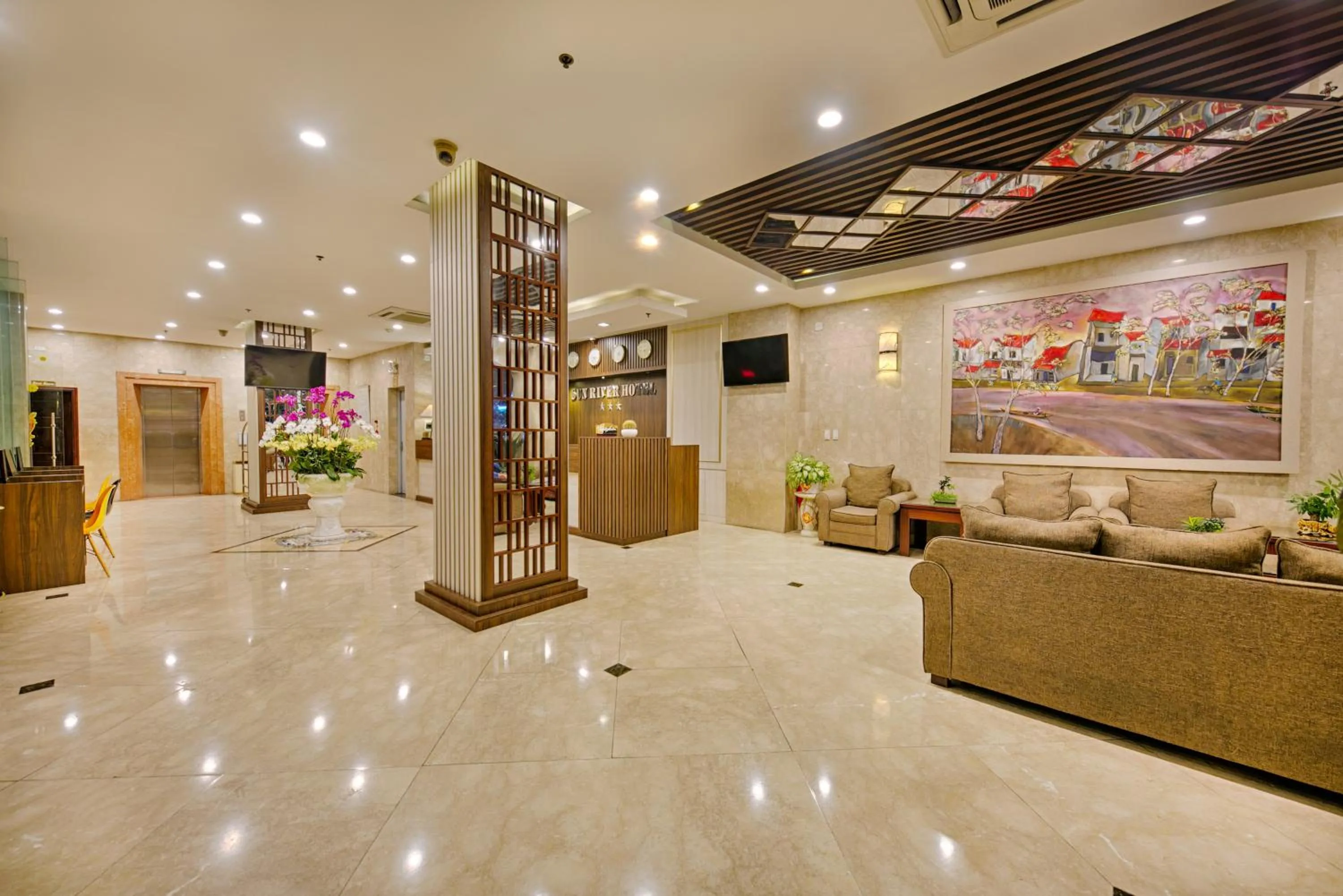 Lobby or reception in Sun River Hotel