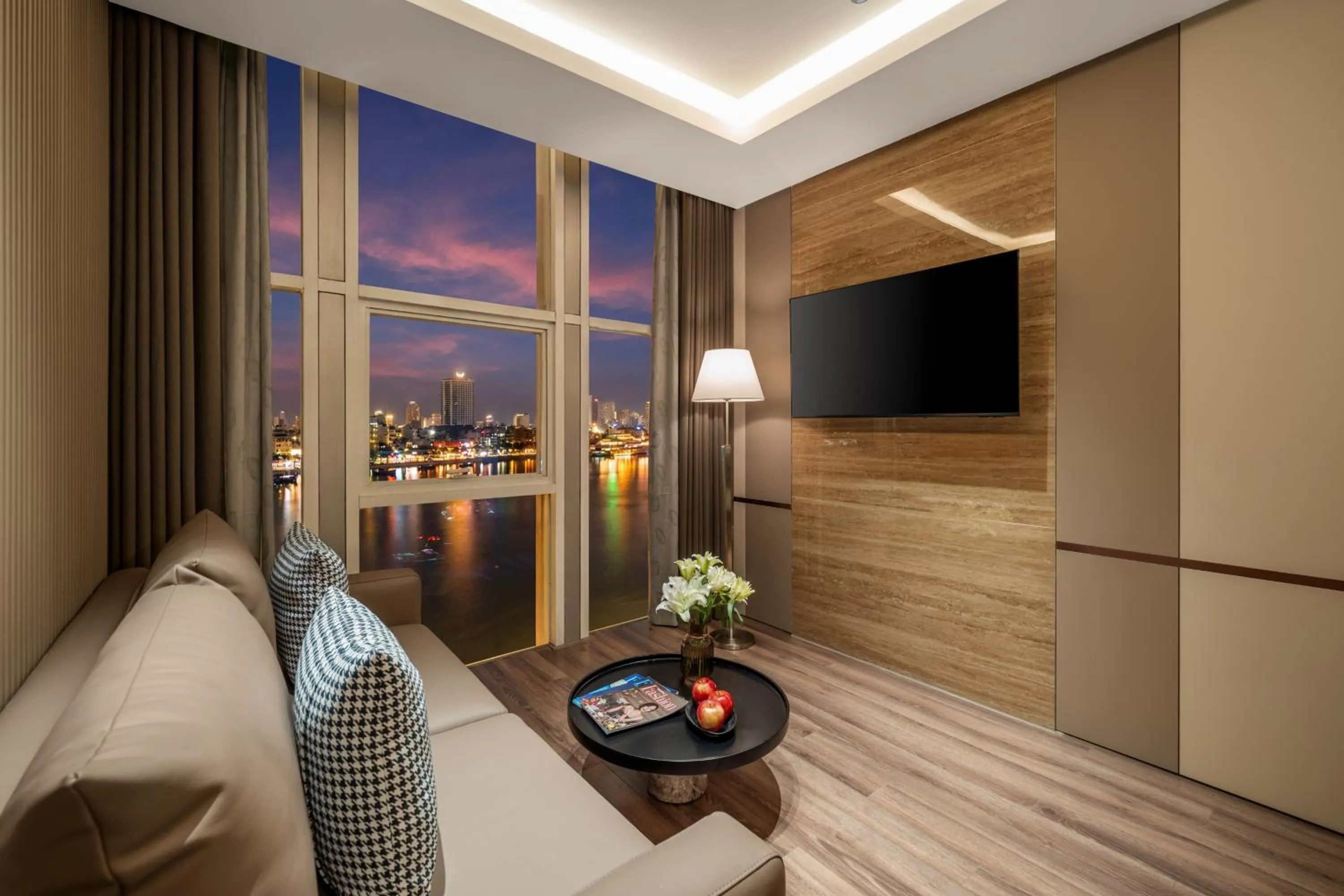 TV and multimedia in Sun River Hotel