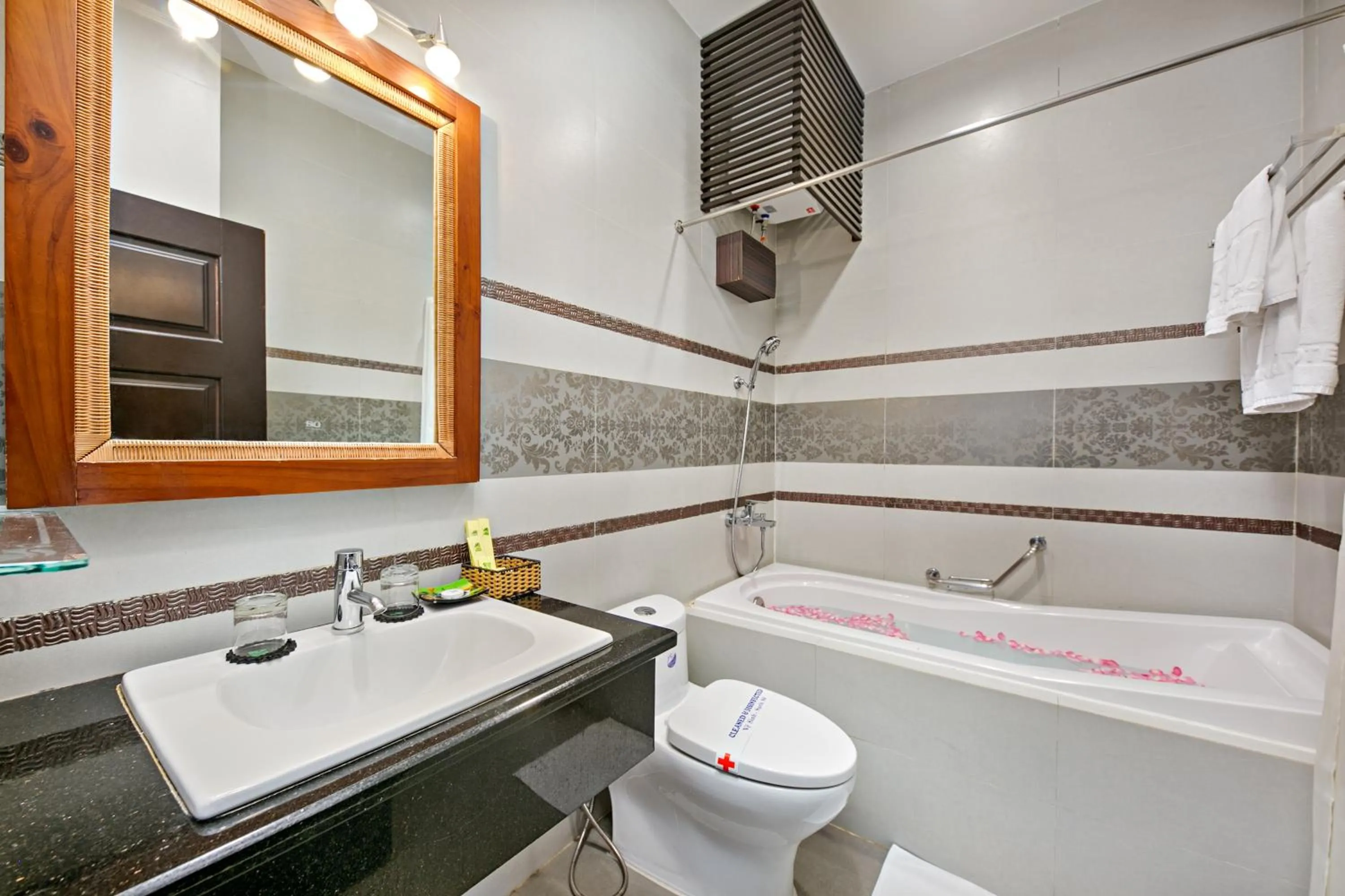 Toilet in Sun River Hotel