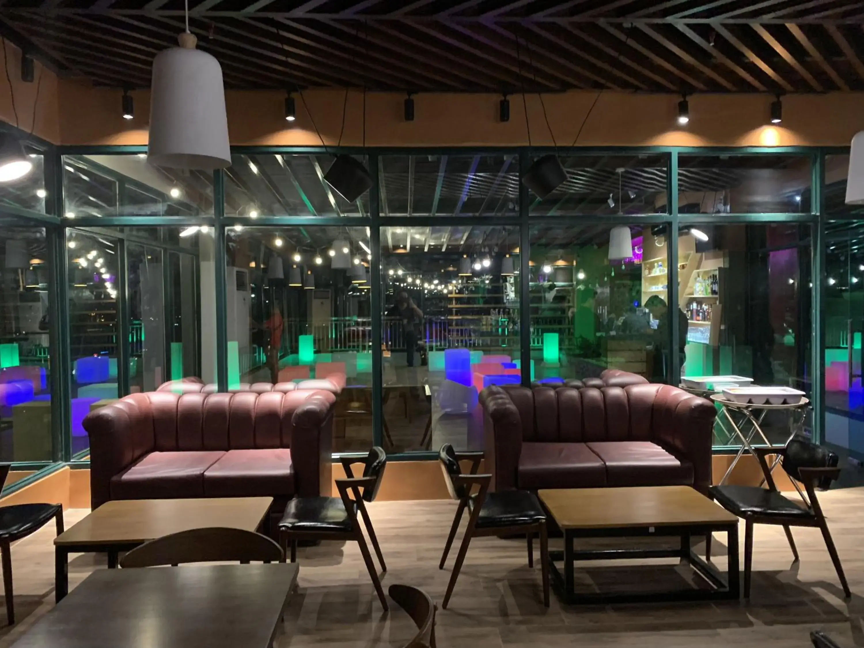 Restaurant/places to eat in New Dawn Hotel Plus Restaurant/places to eat in New Dawn Hotel Plus