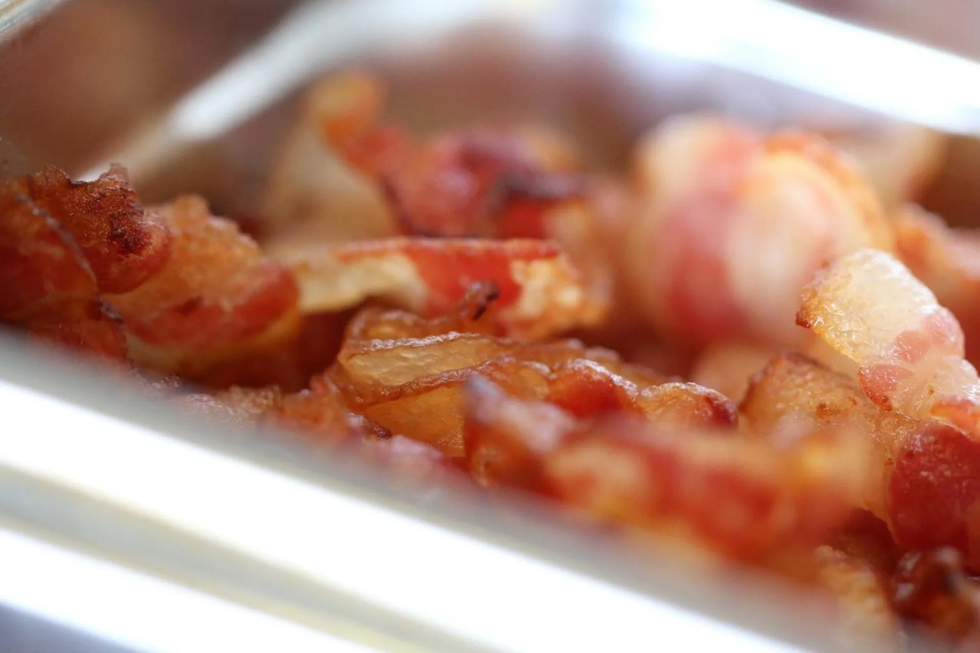 Restaurant/places to eat in Long Life Riverside Hotel