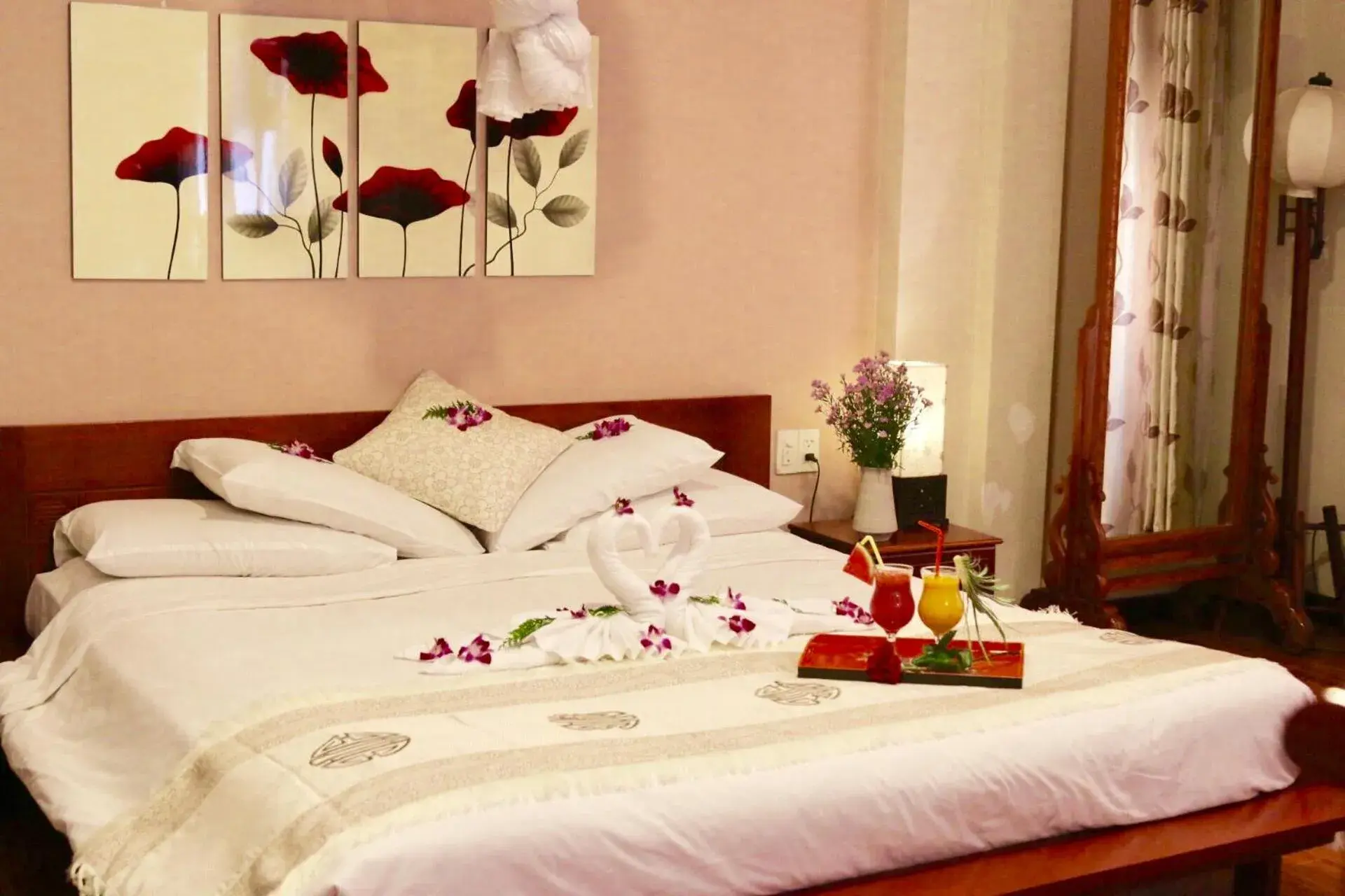 Bed in Long Life Riverside Hotel Bed in Long Life Riverside Hotel