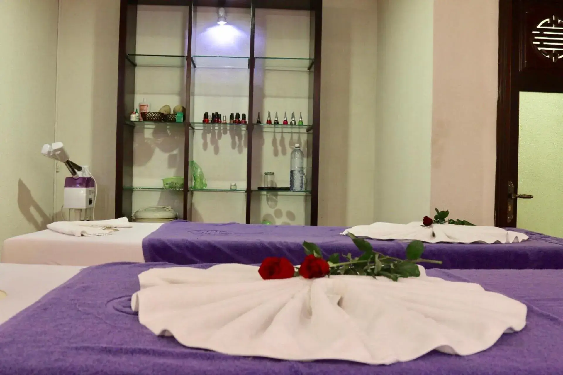 Bed in Long Life Riverside Hotel Bed in Long Life Riverside Hotel