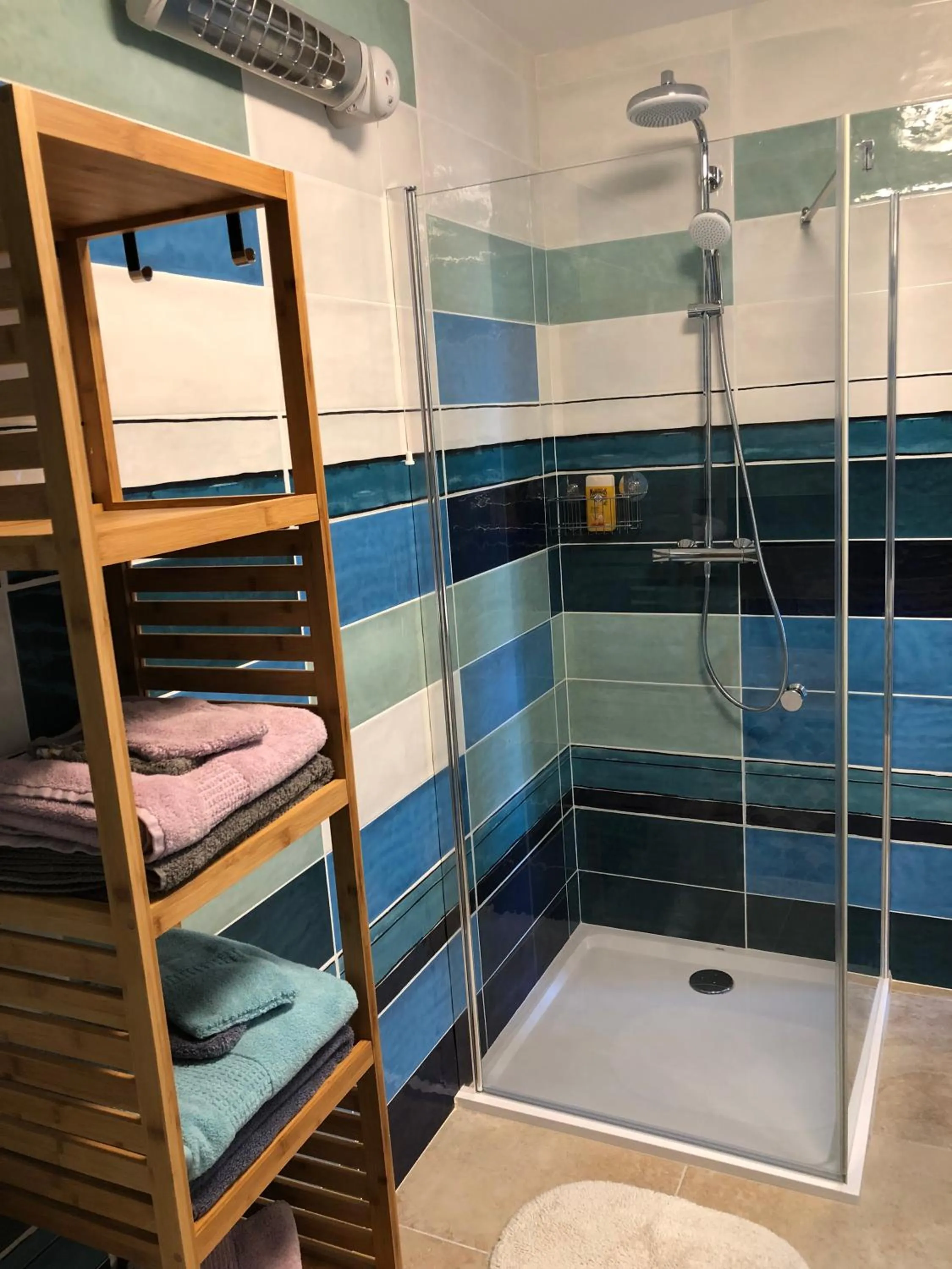 Shower in Moulin d'Albias aux portes de Montauban