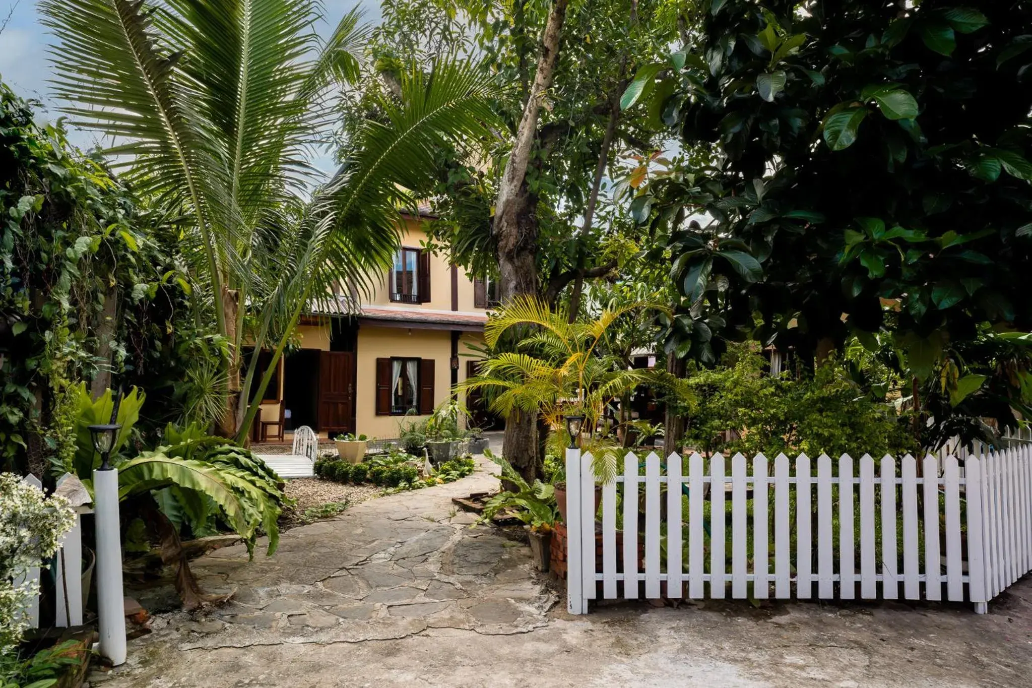 Property building in Villa Khoum Xieng Thong Boutique Property building in Villa Khoum Xieng Thong Boutique