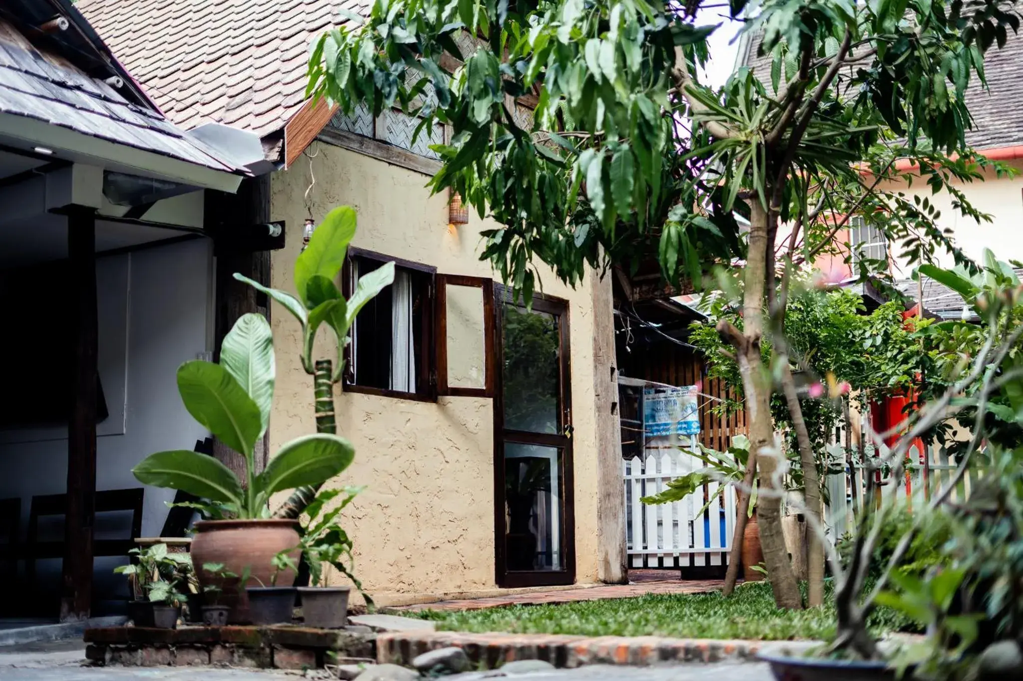 Property building in Villa Khoum Xieng Thong Boutique Property building in Villa Khoum Xieng Thong Boutique