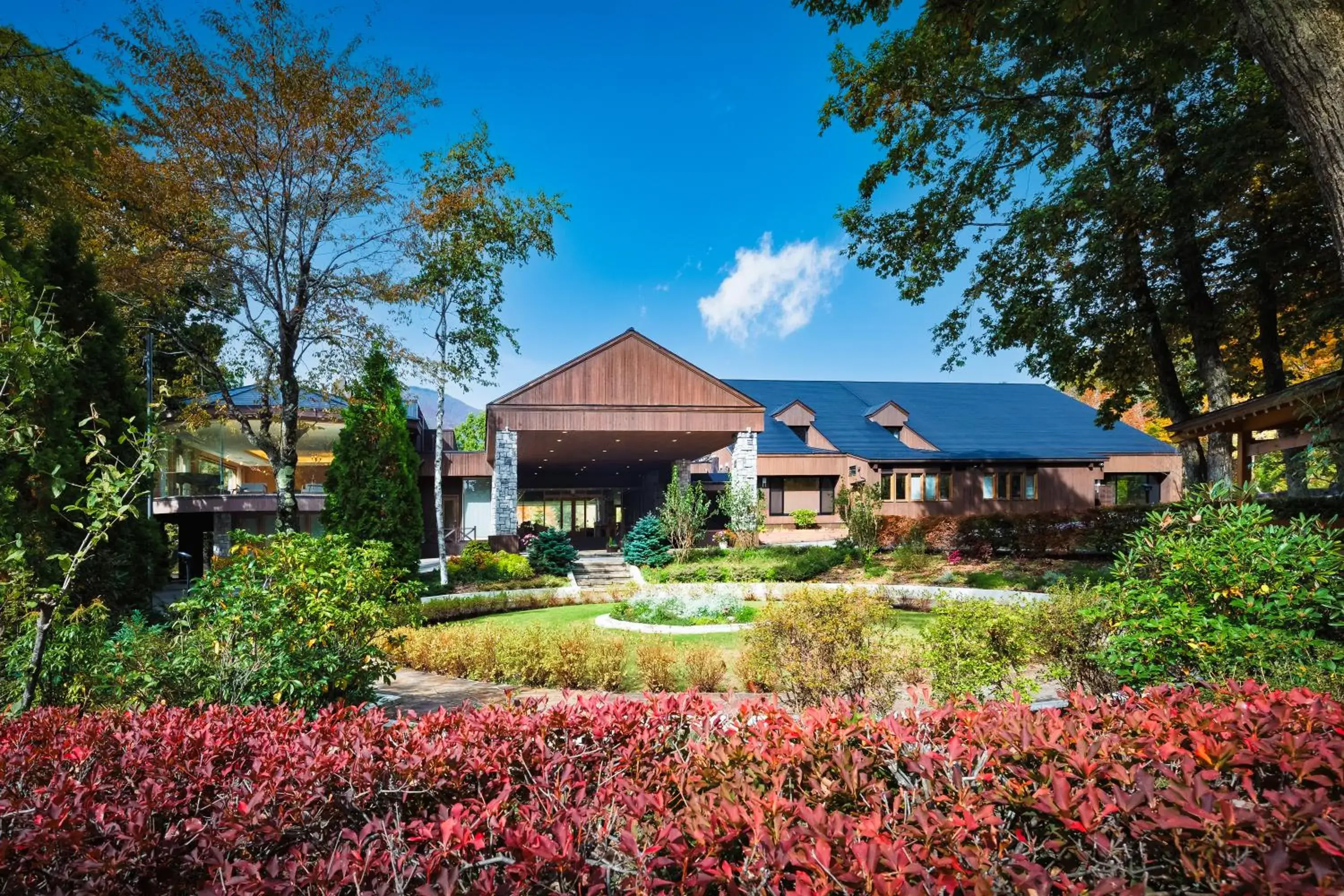 Property building in Hotel Sierra Resort Hakuba Property building in Hotel Sierra Resort Hakuba