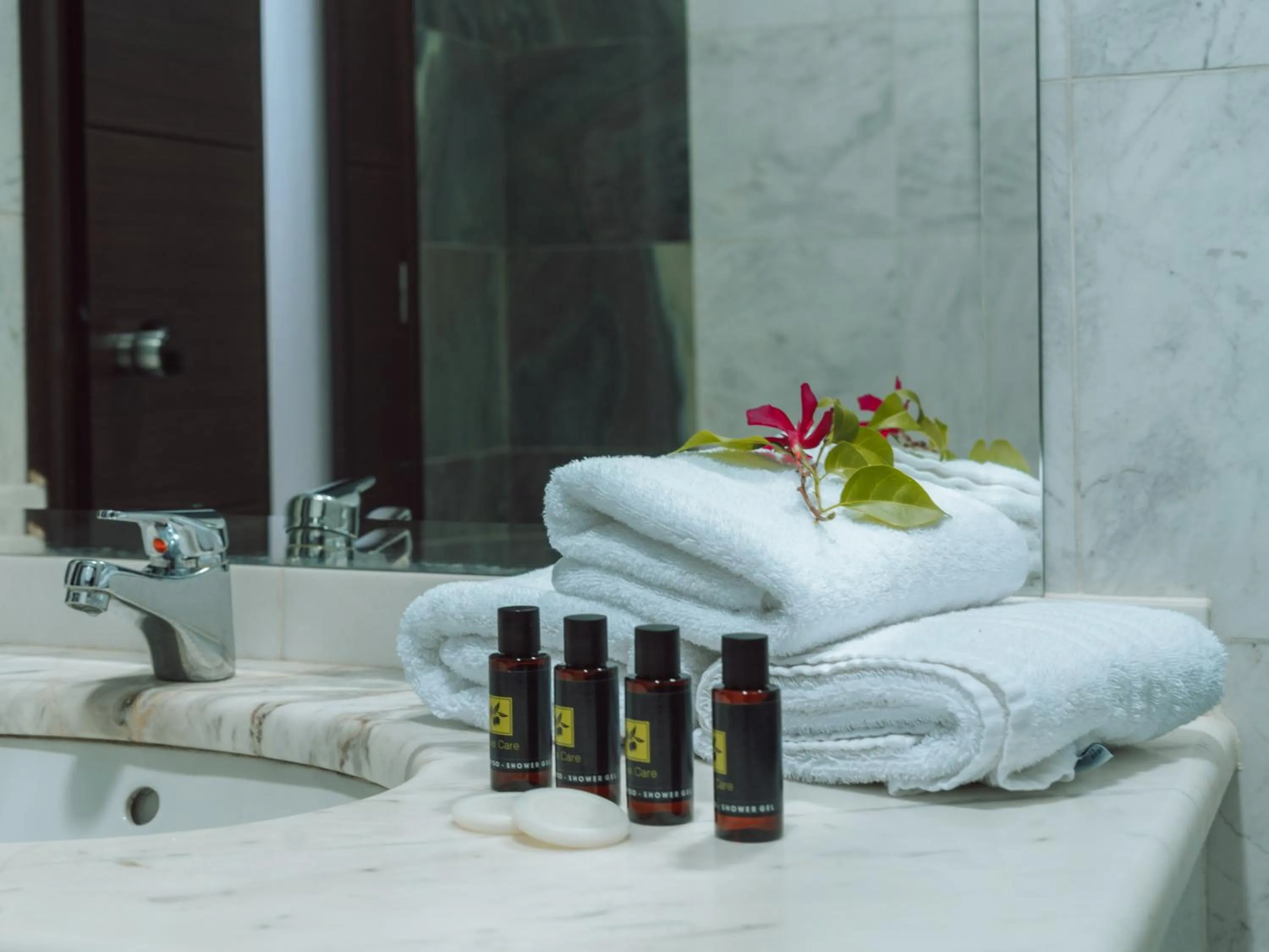 Bathroom in Dracos Hotel