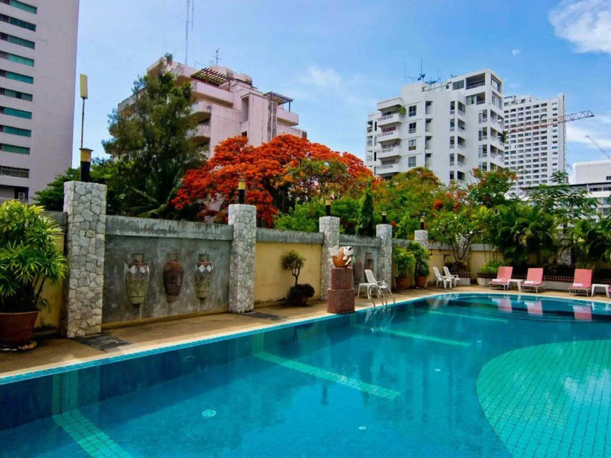 Swimming pool in Best Beach Villa Swimming pool in Best Beach Villa