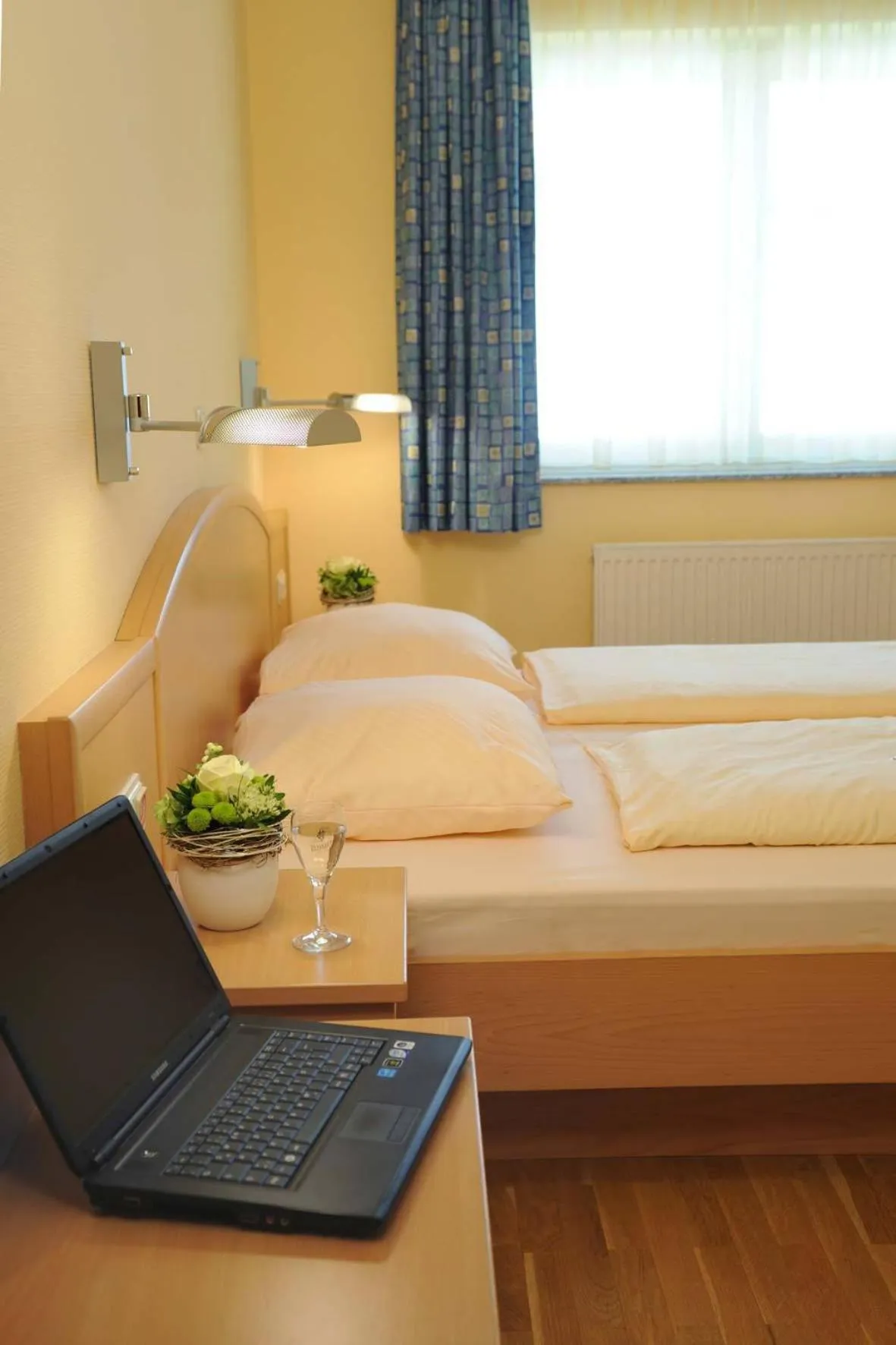 Bed in Hotel & Restaurant Hugenottengarten