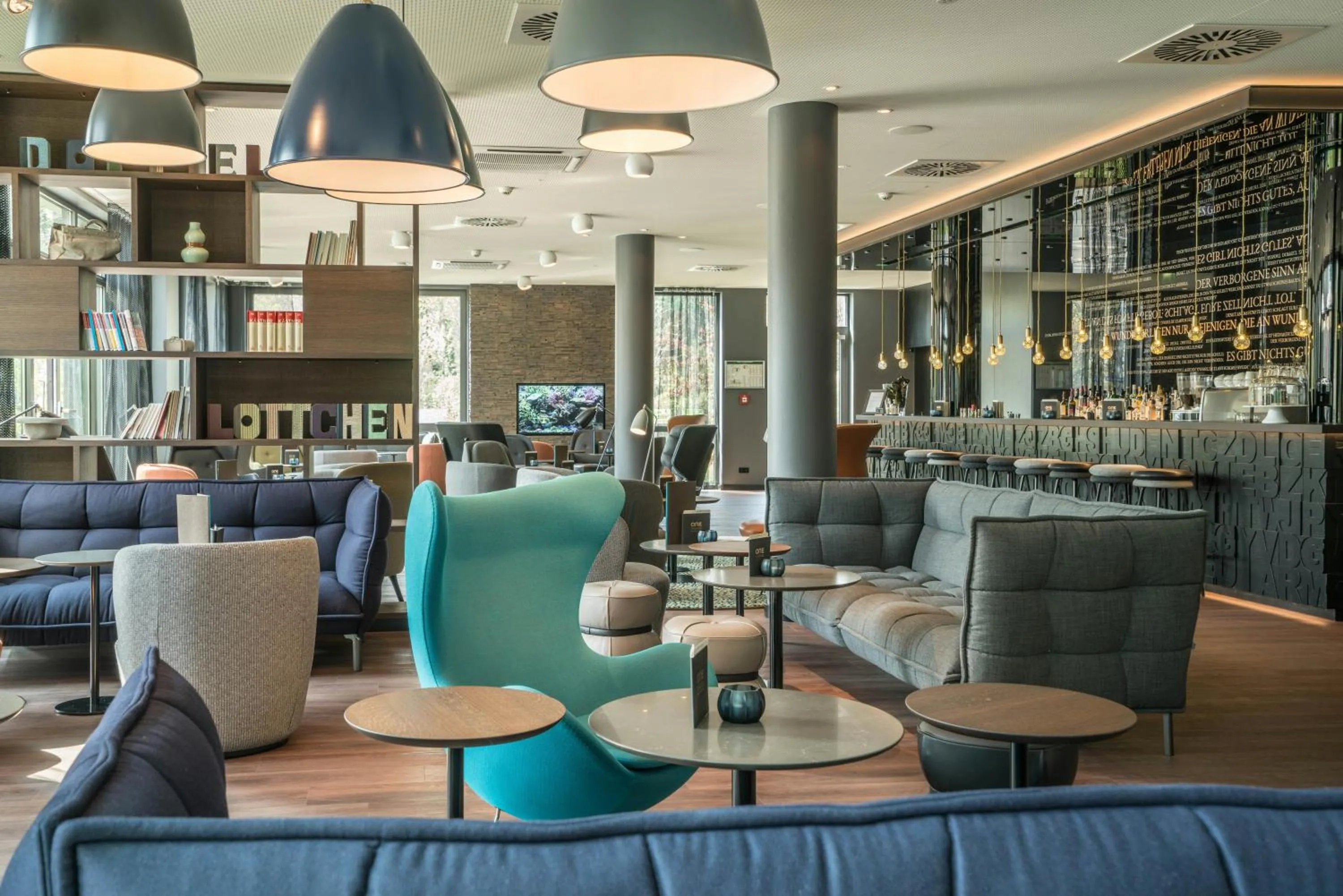 Lounge or bar in Motel One Dresden - Palaisplatz