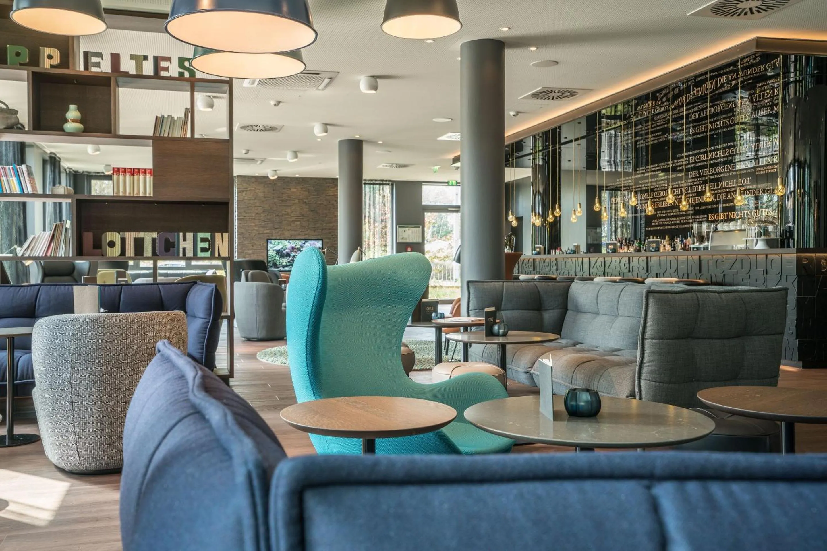 Lounge or bar in Motel One Dresden - Palaisplatz