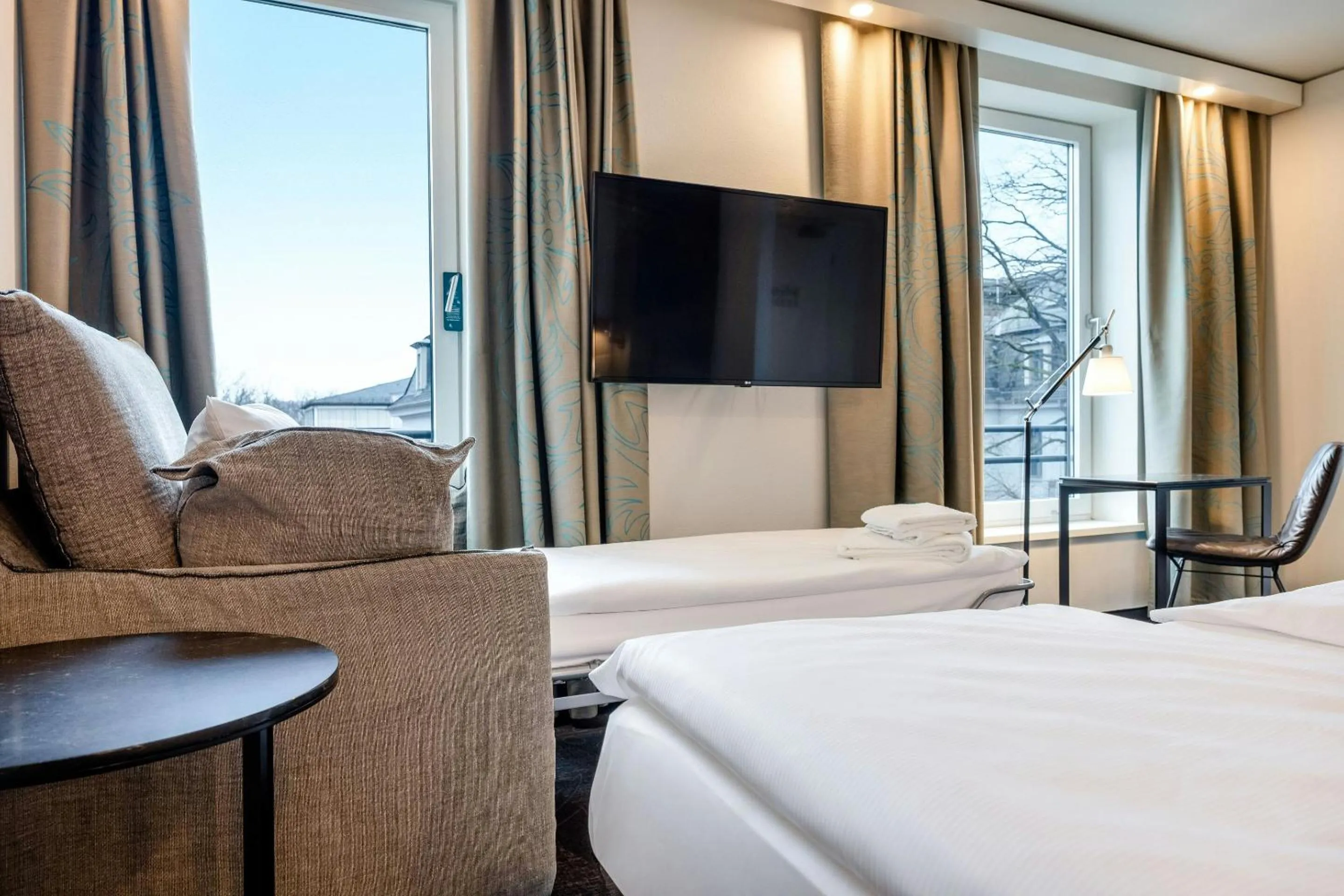 Photo of the whole room, Bed in Motel One Dresden - Palaisplatz