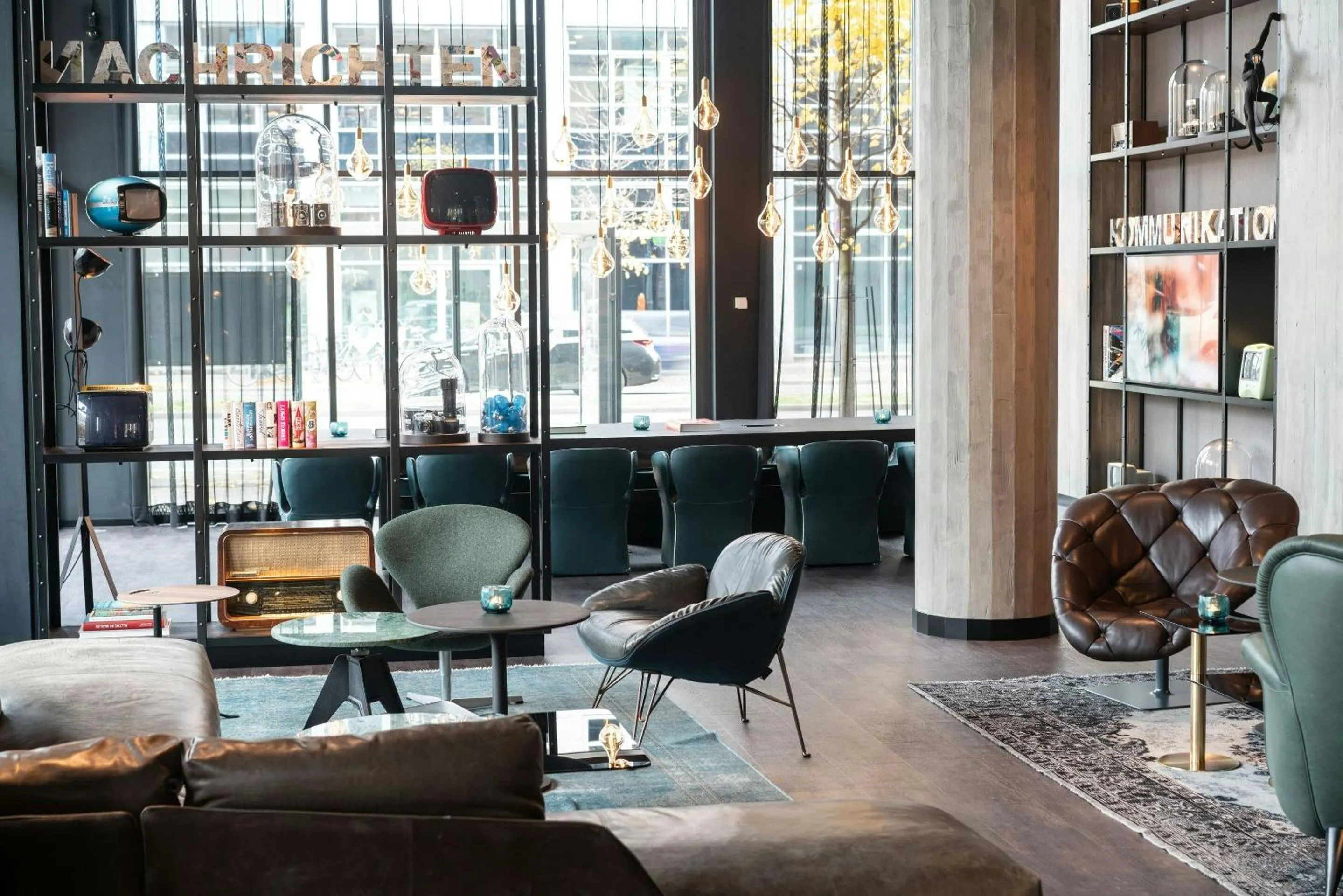Lounge or bar in Motel One Berlin-Spittelmarkt