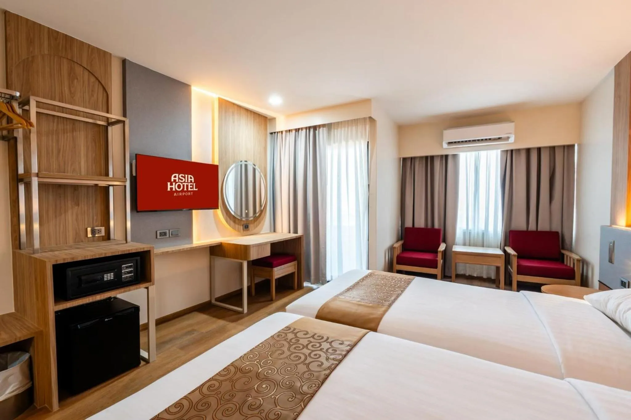 Bedroom, Bed in Asia Airport Hotel