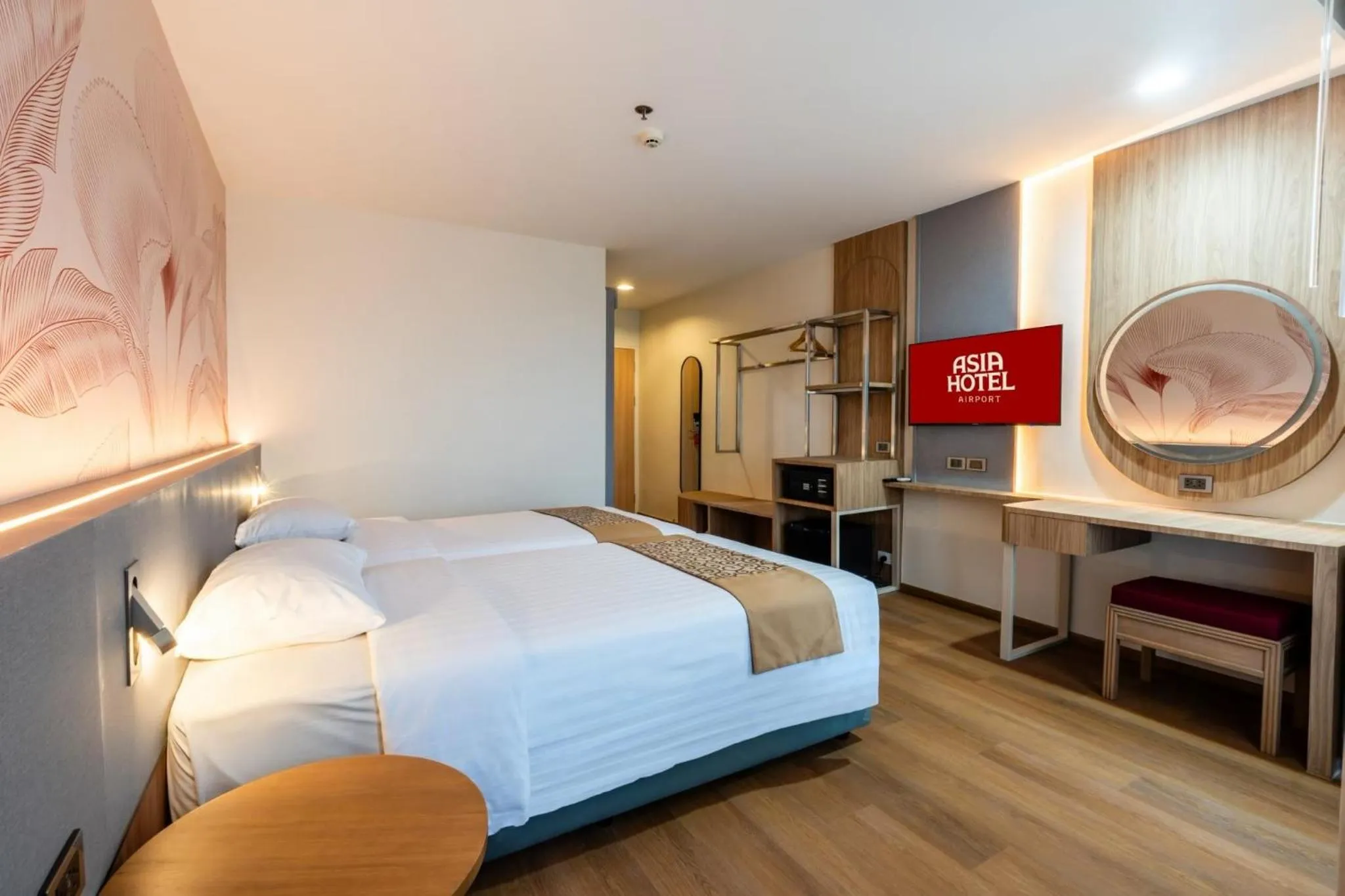 Bedroom, Bed in Asia Airport Hotel