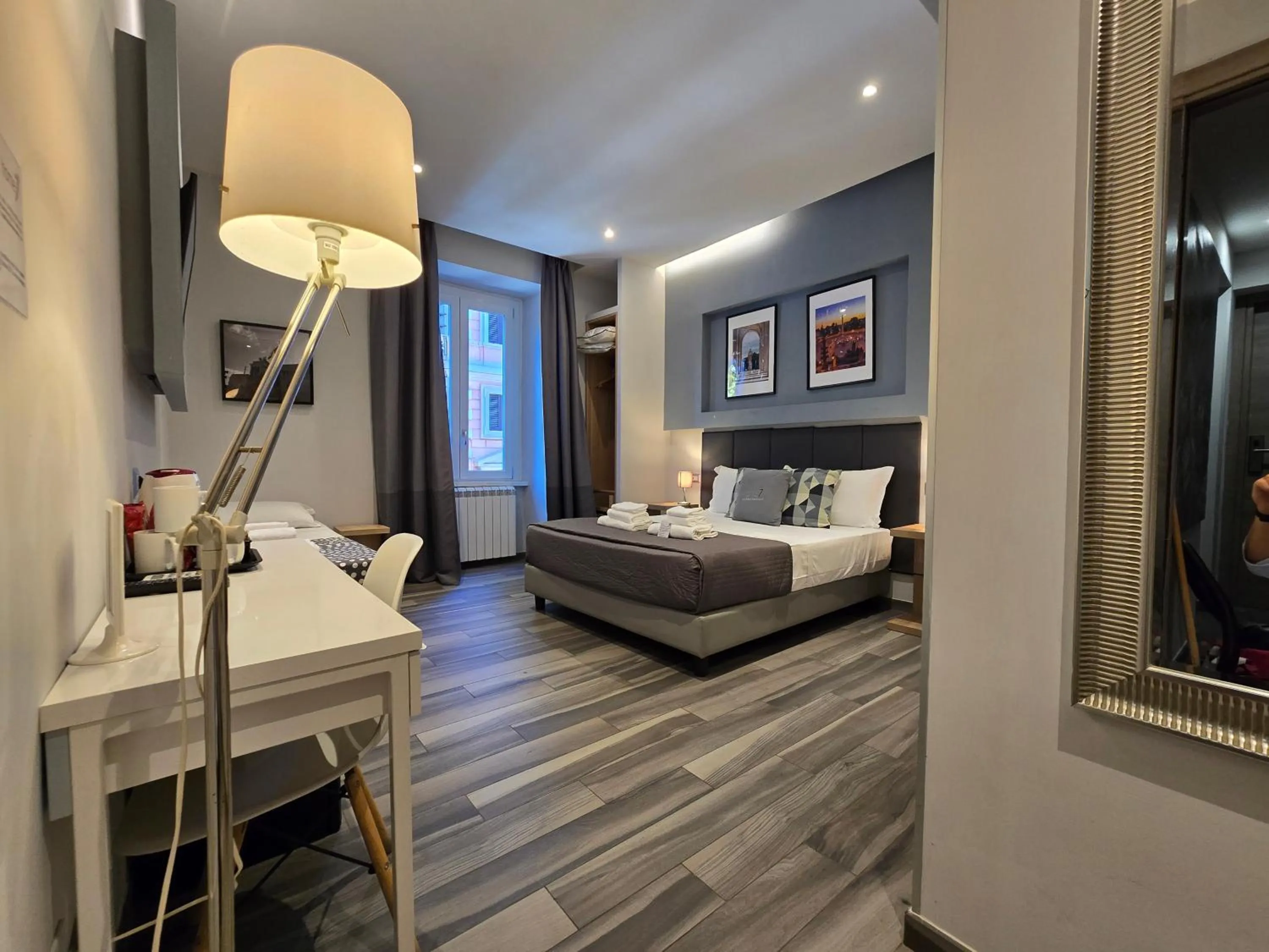 Photo of the whole room, Bed in B&B Home 77