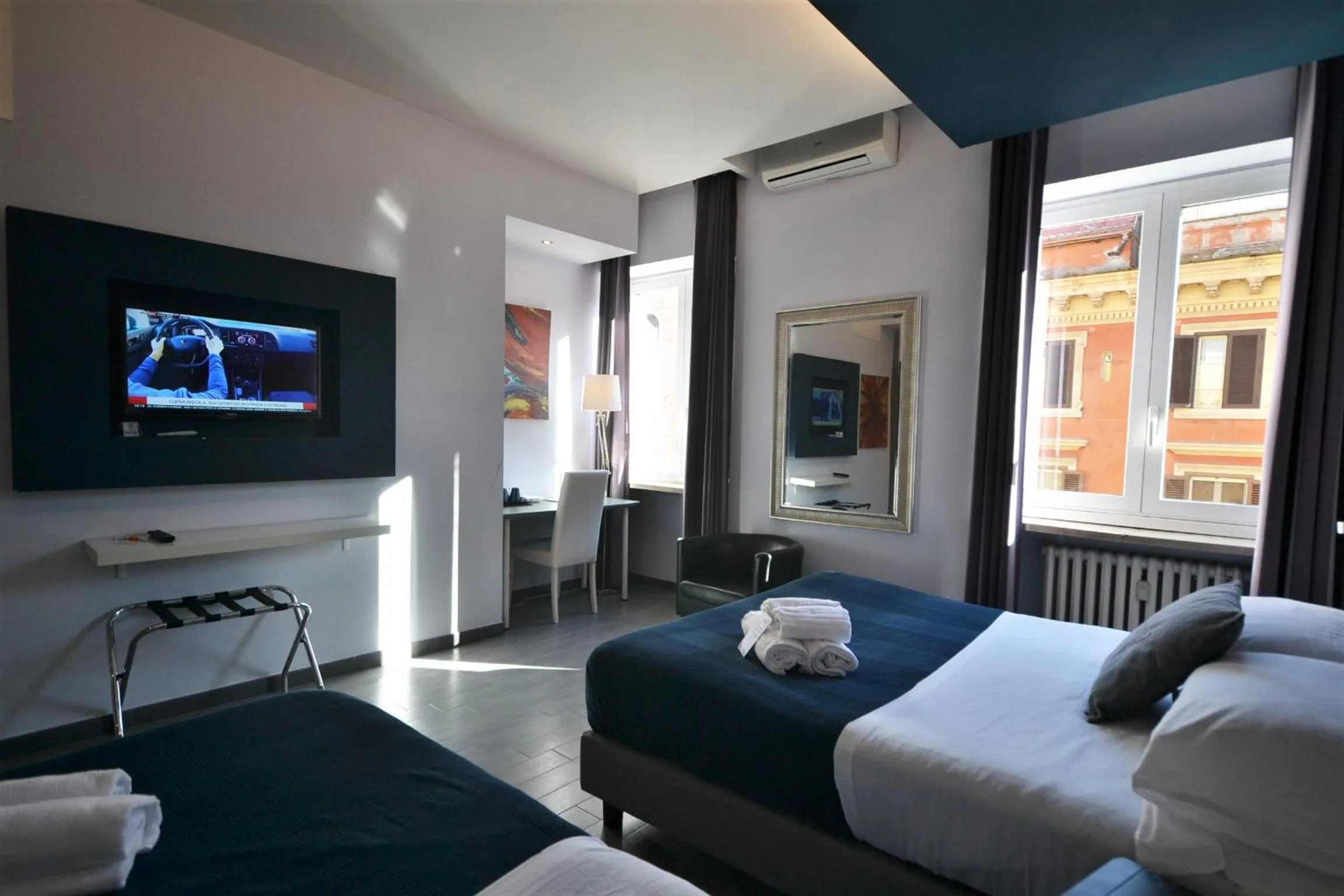 Photo of the whole room, Bed in B&B Home 77