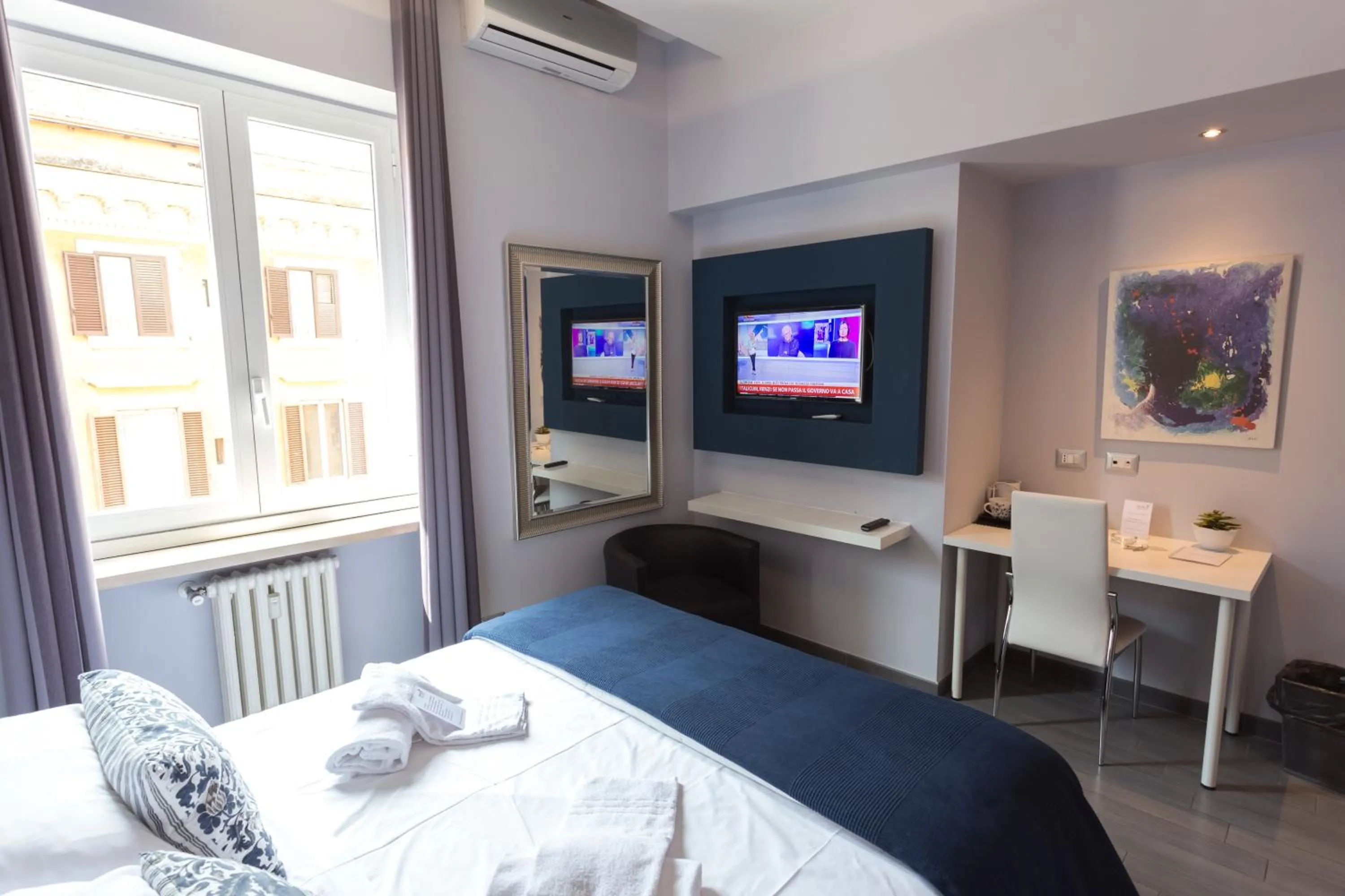 Photo of the whole room, Bed in B&B Home 77