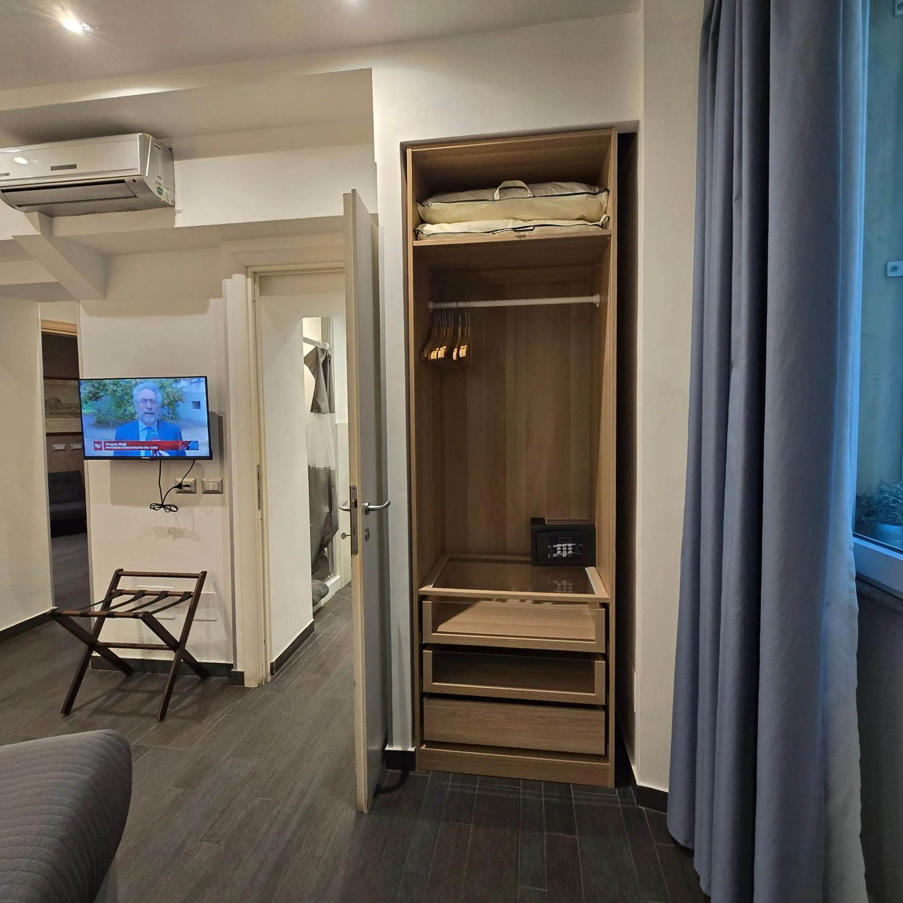 Decorative detail in B&B Home 77