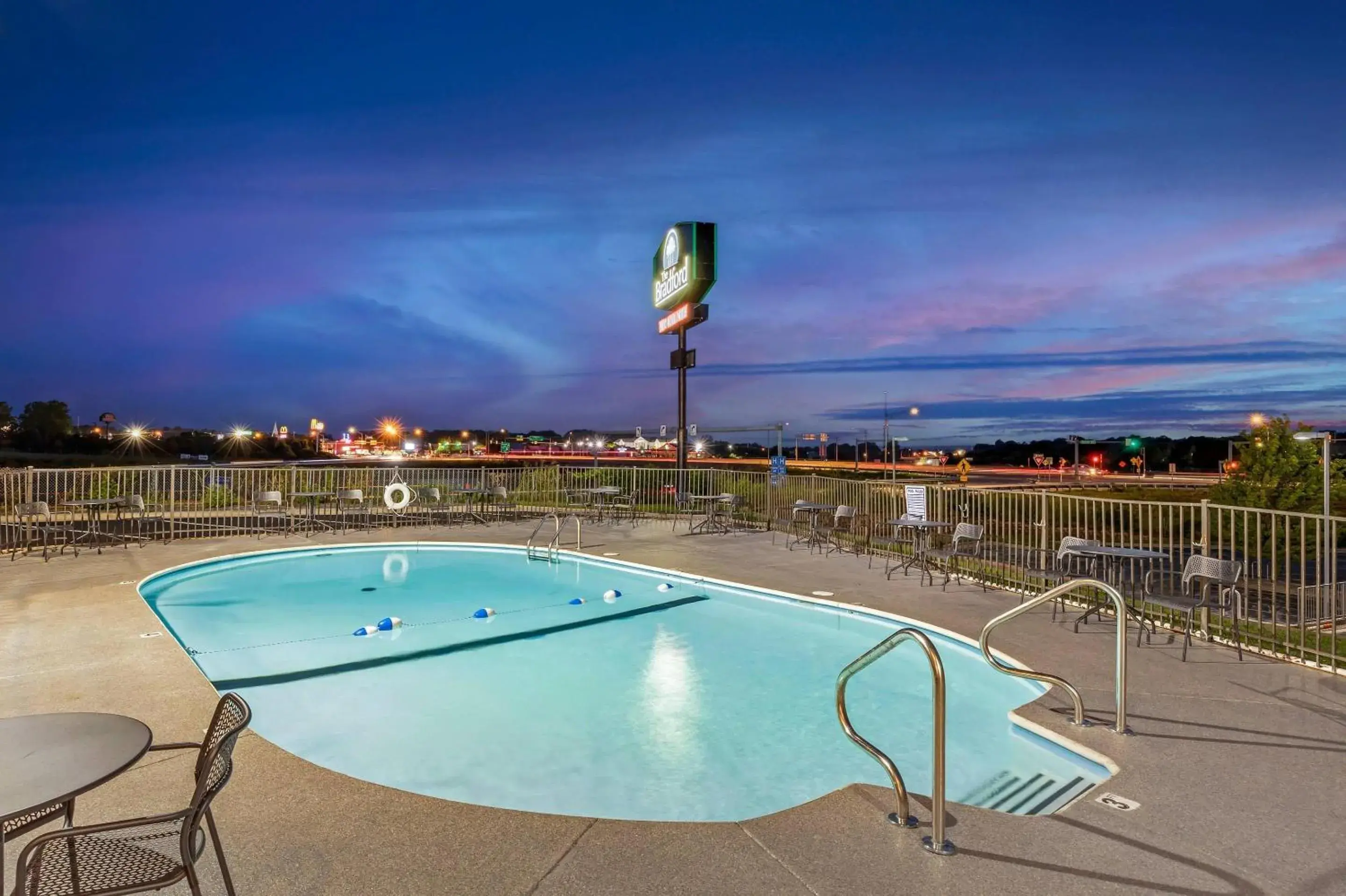 Swimming pool in The Bradford Hotel, an Ascend Collection Hotel Swimming pool in The Bradford Hotel, an Ascend Collection Hotel