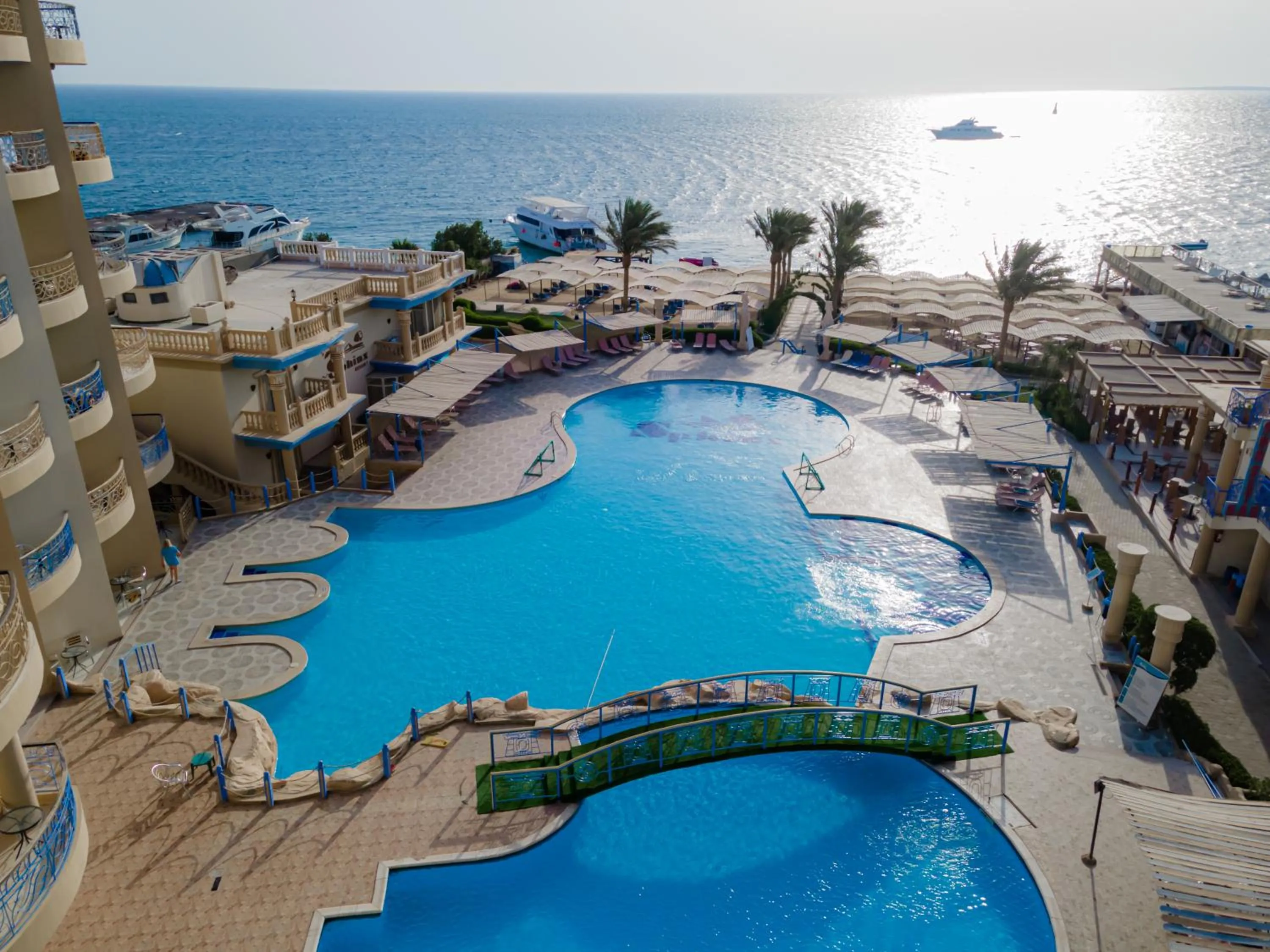 Sphinx Aqua Park Beach Resort