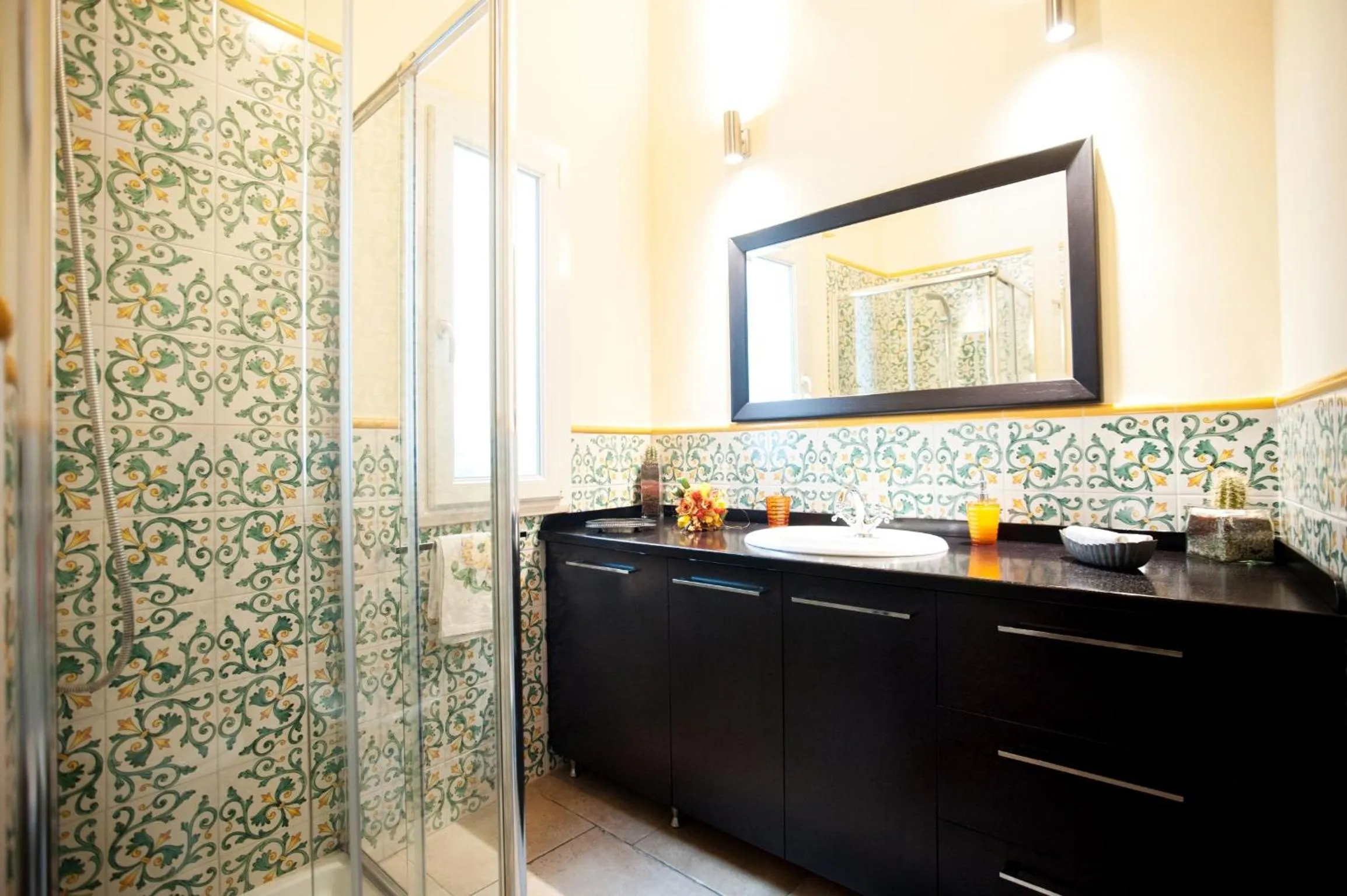 On site in VinsLounge Suite