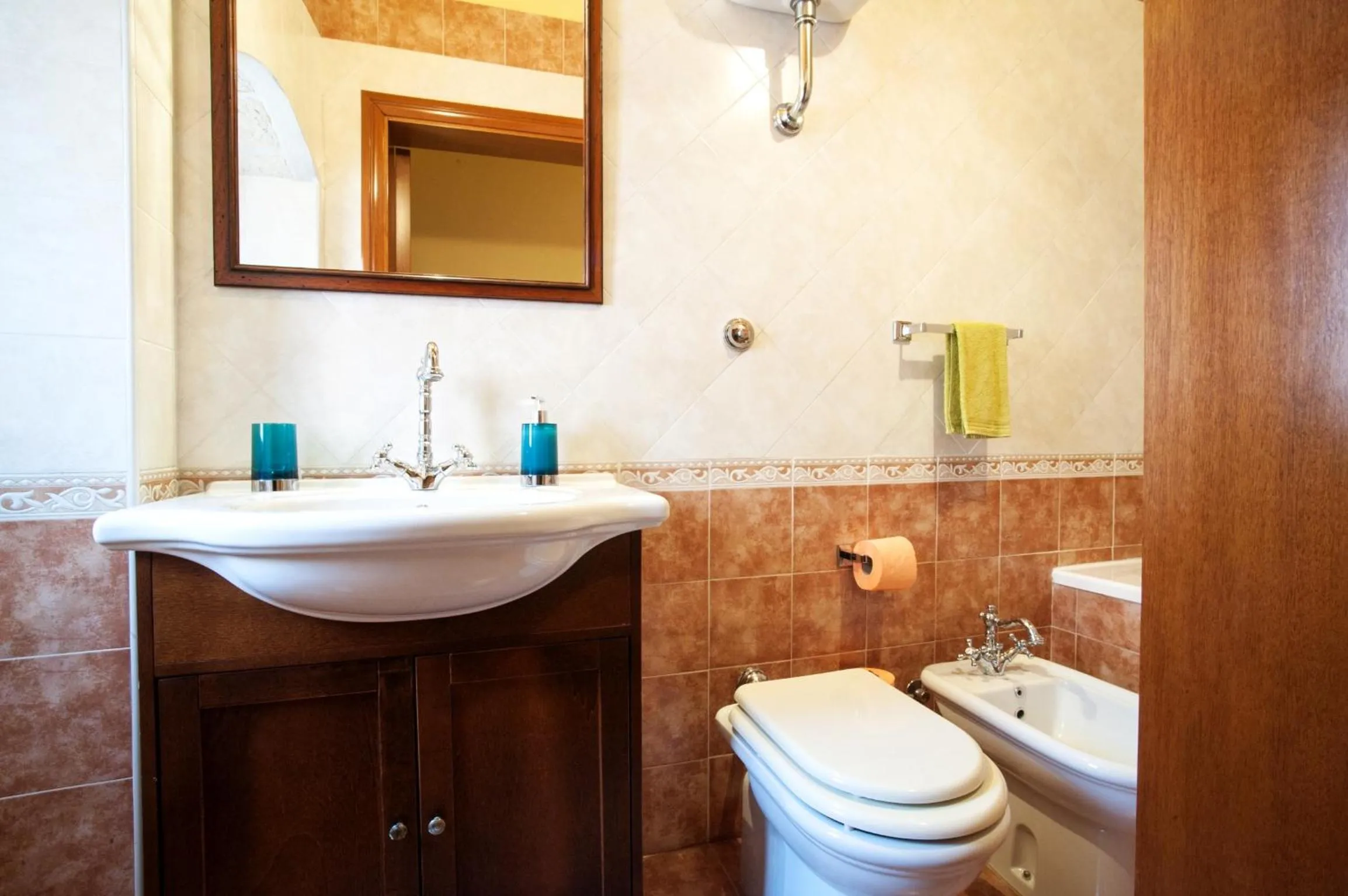 On site in VinsLounge Suite