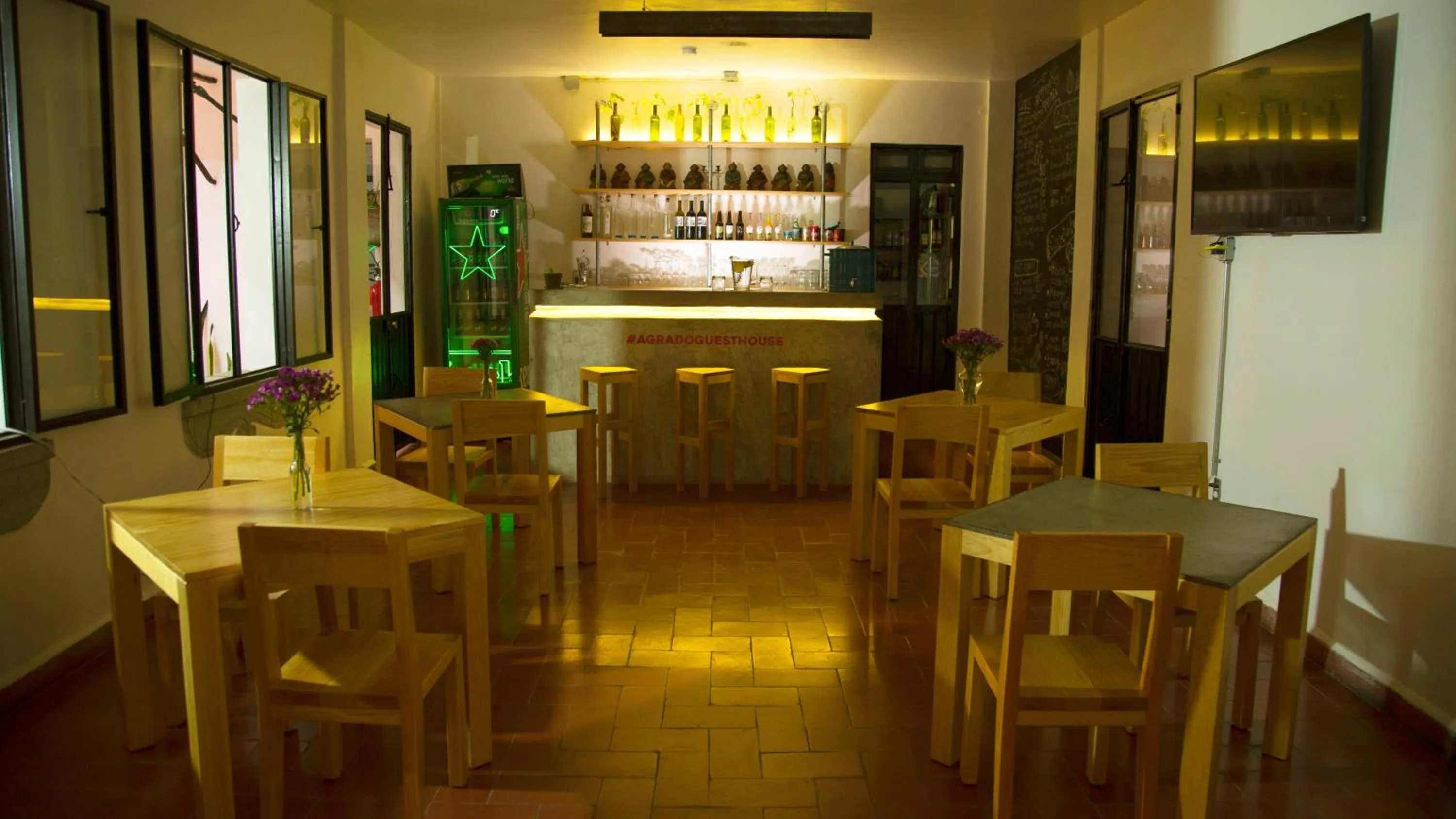 Lounge or bar in Agrado Guest House