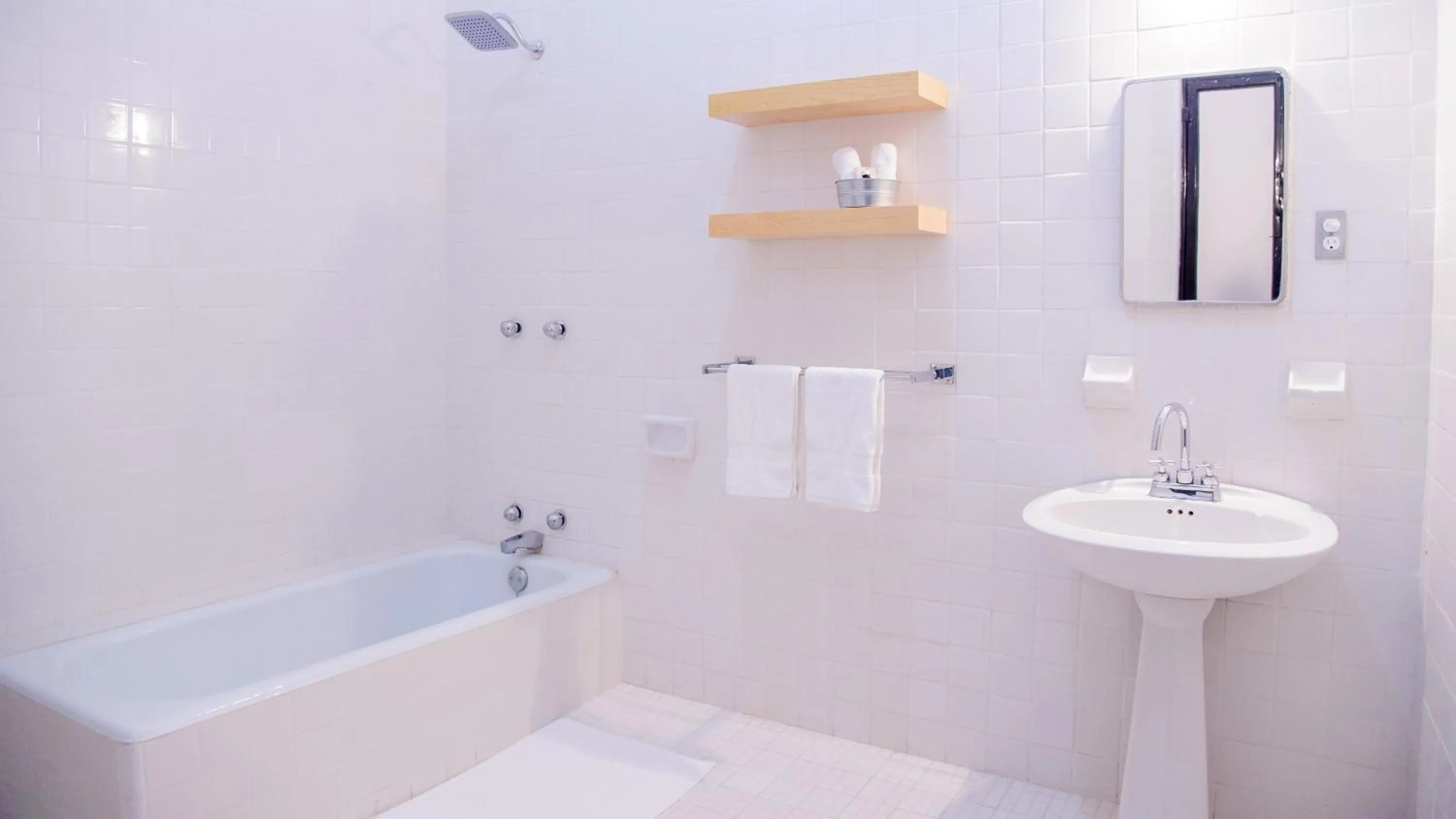 Bathroom in Agrado Guest House