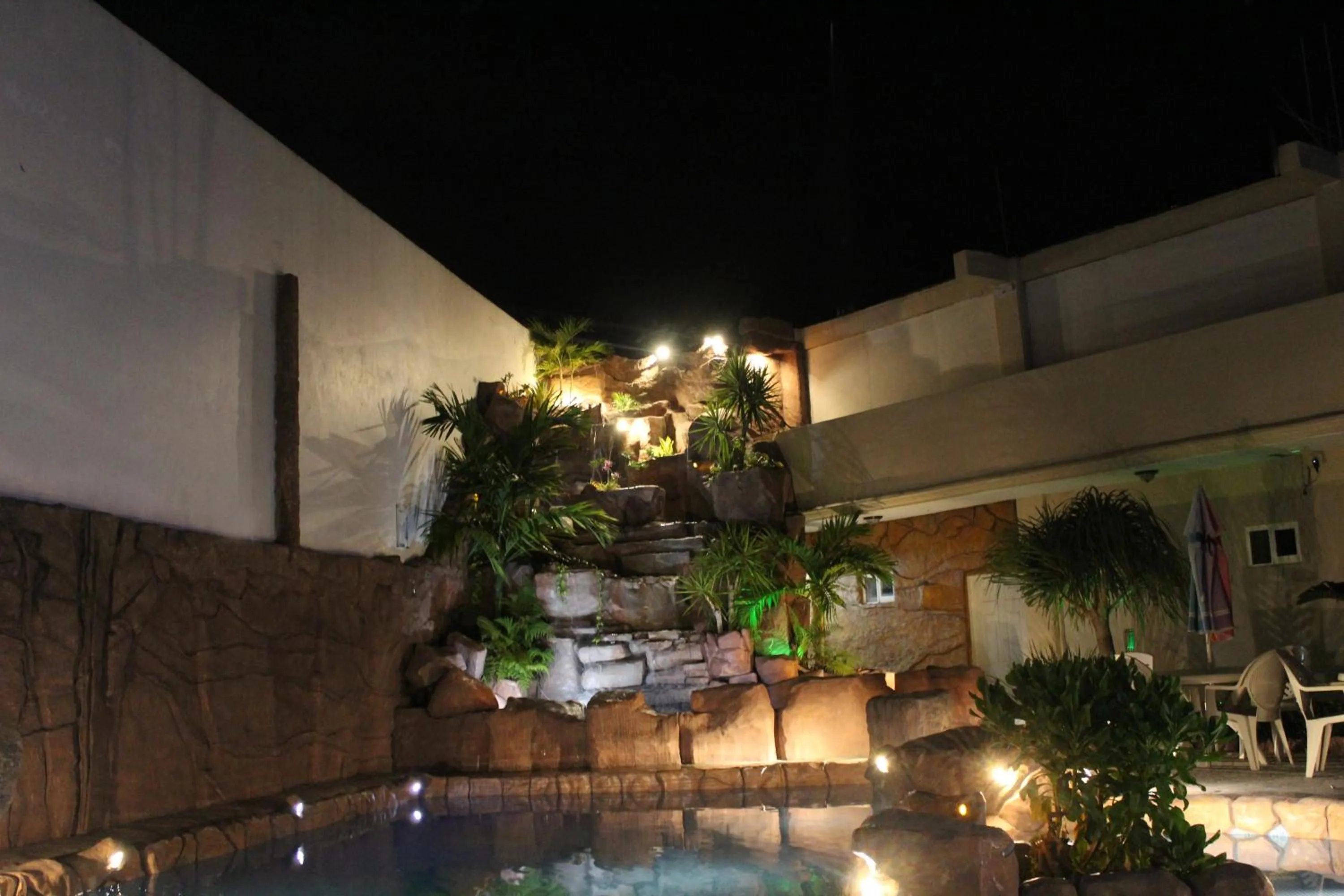 Swimming pool in Hotel San Rafael