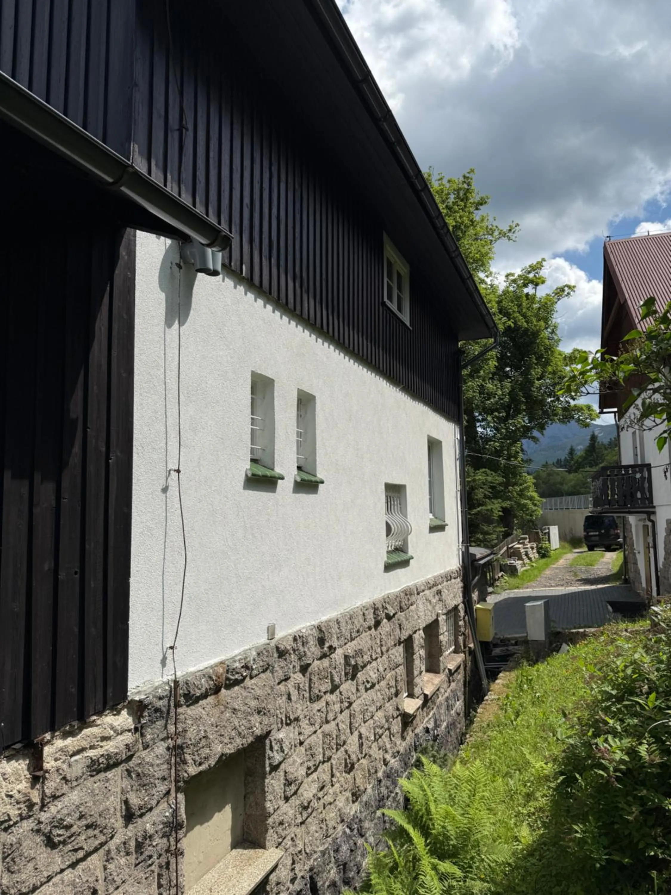 Pod Jeleńcem willa i dom z widokiem na Śnieżkę blisko Wang