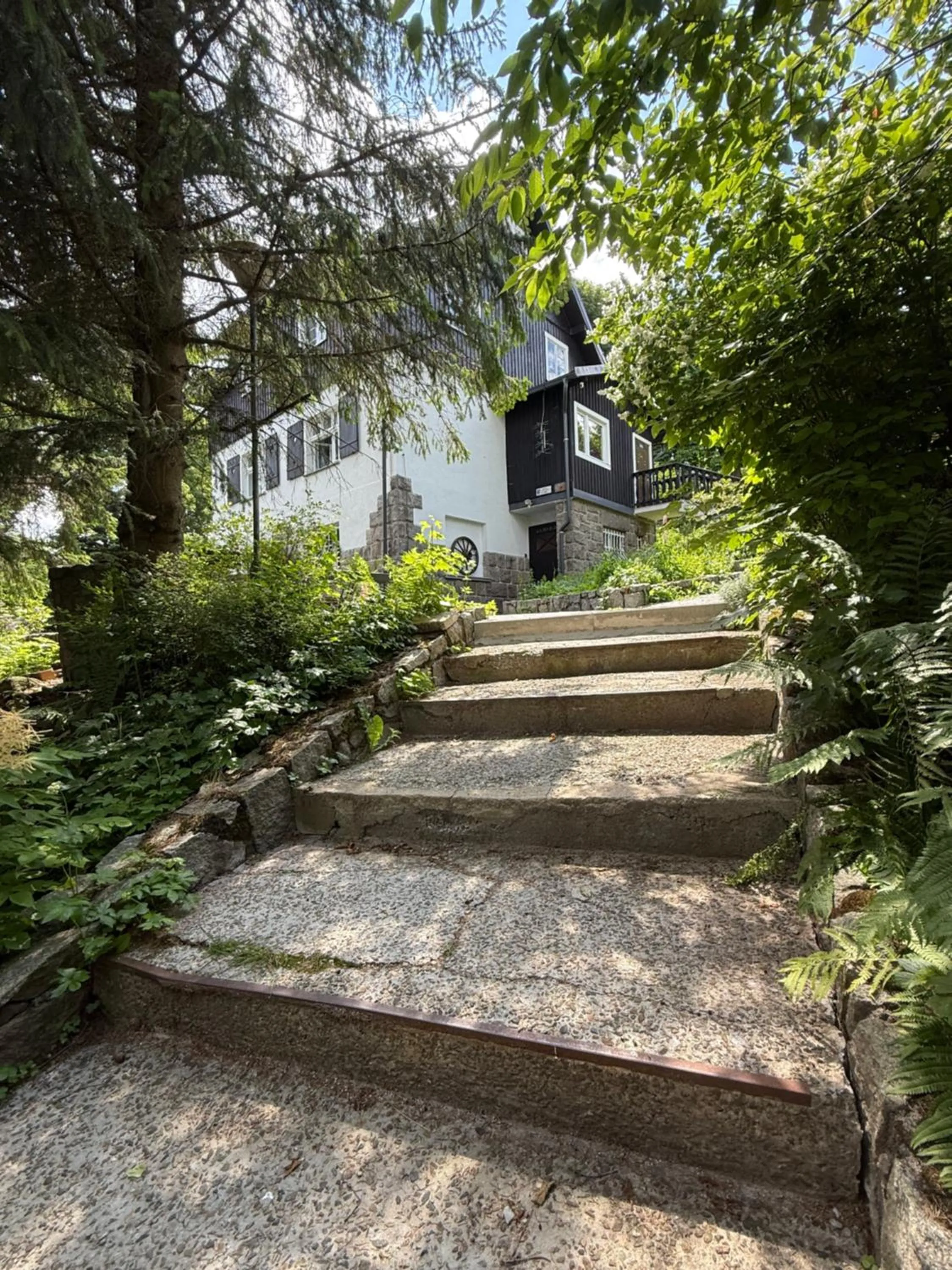 Pod Jeleńcem willa i dom z widokiem na Śnieżkę blisko Wang