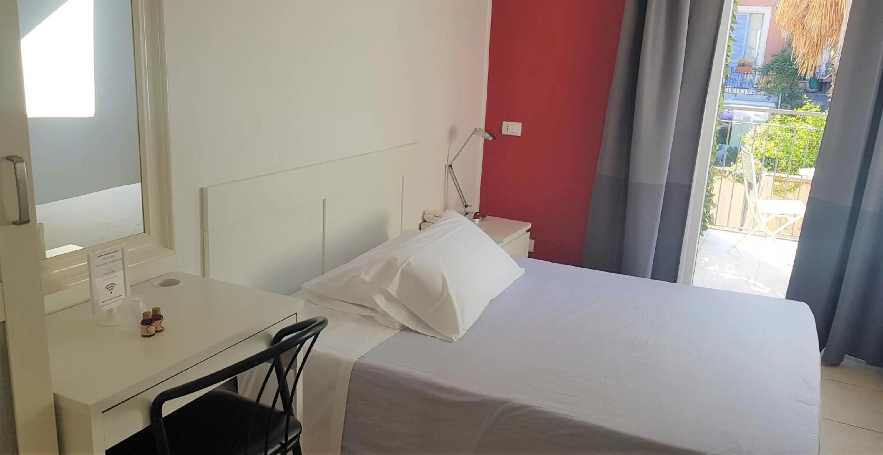 Bed in Hotel RossoVino Milano