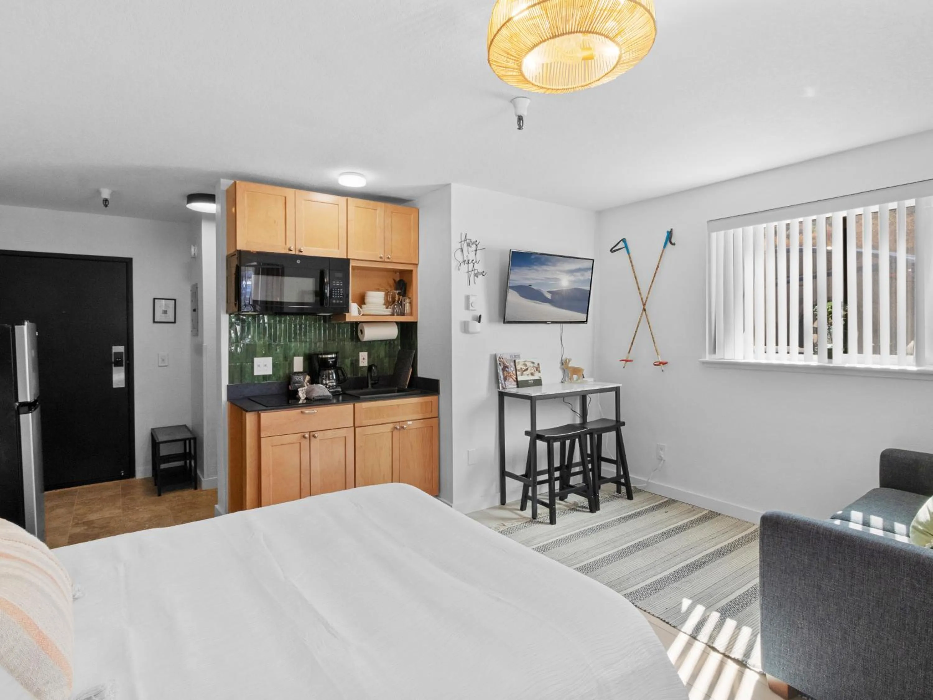 Kitchen or kitchenette, Bed in Carriage House Condominiums by All Seasons Resort Lodging