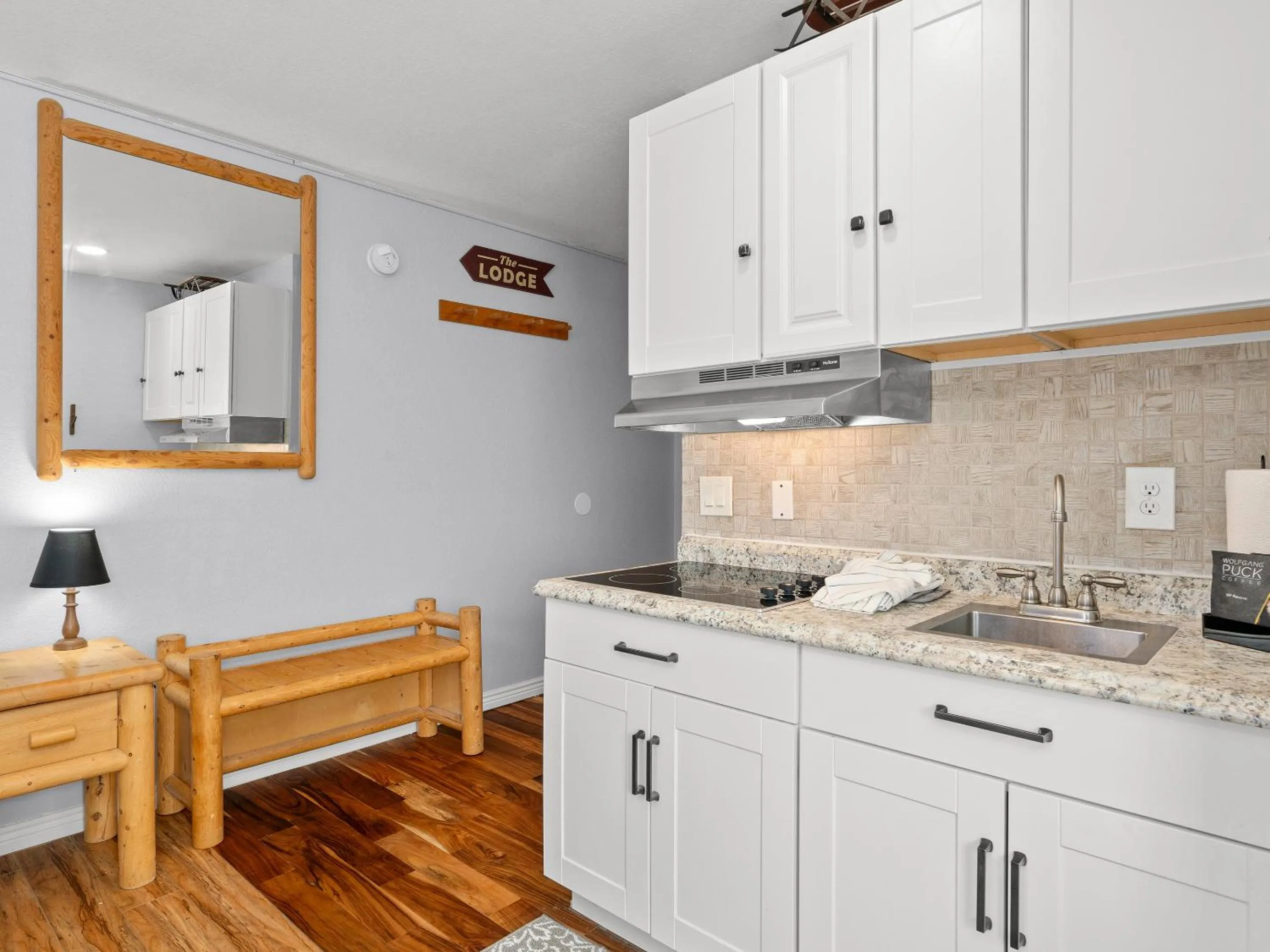 Kitchen or kitchenette in Carriage House Condominiums by All Seasons Resort Lodging