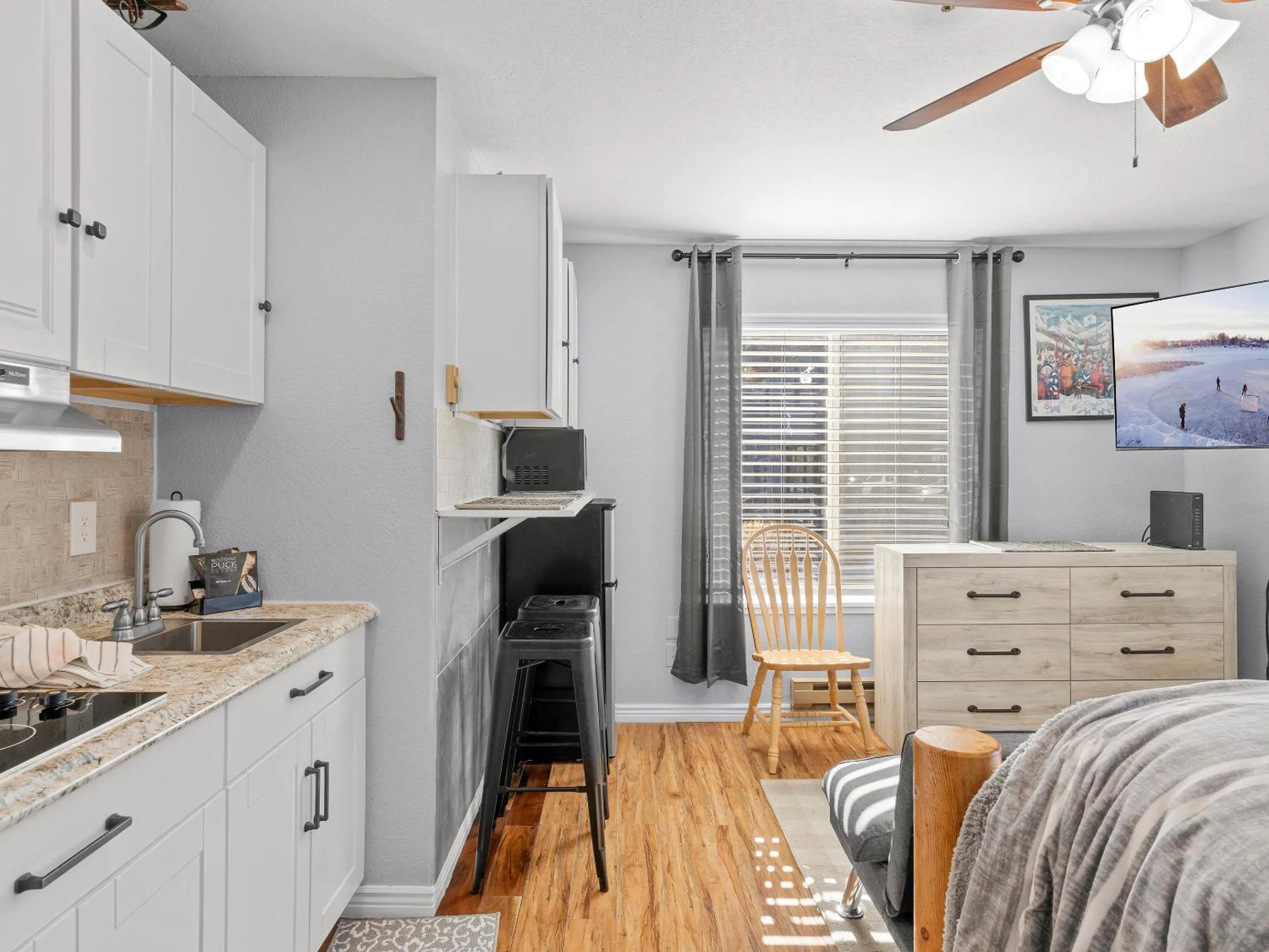 Kitchen or kitchenette in Carriage House Condominiums by All Seasons Resort Lodging