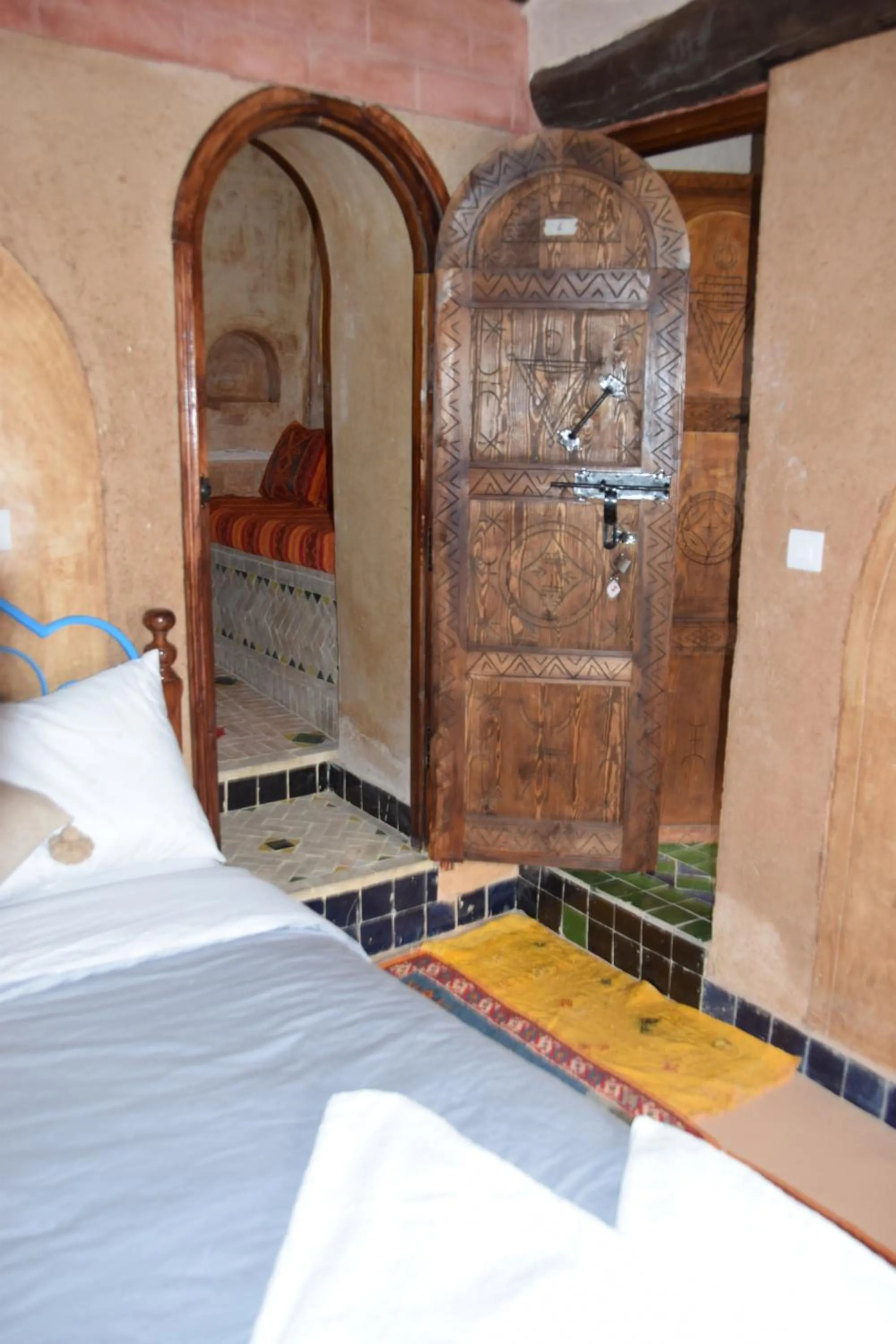 Decorative detail, Bed in Kasbah Assafar