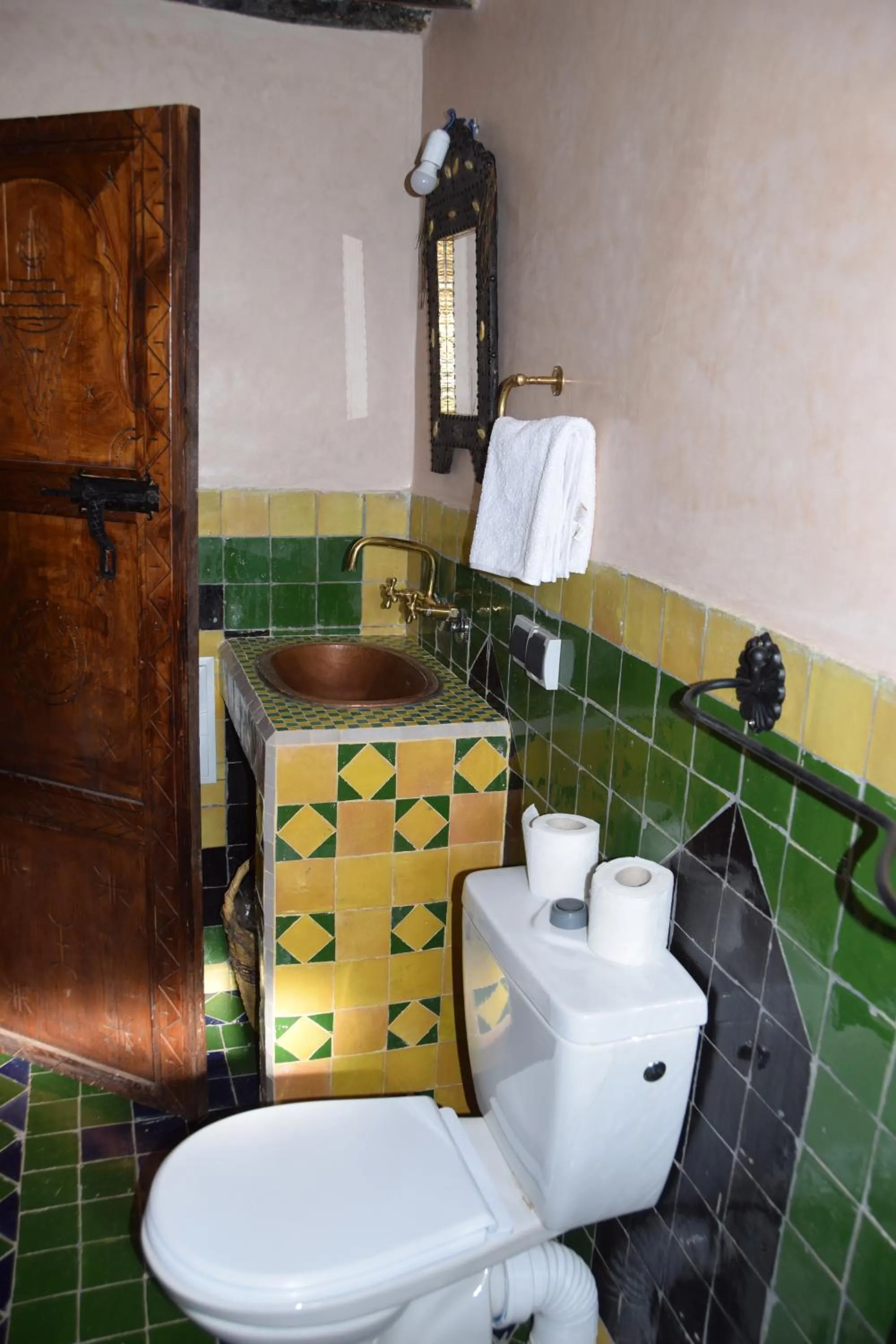Toilet in Kasbah Assafar
