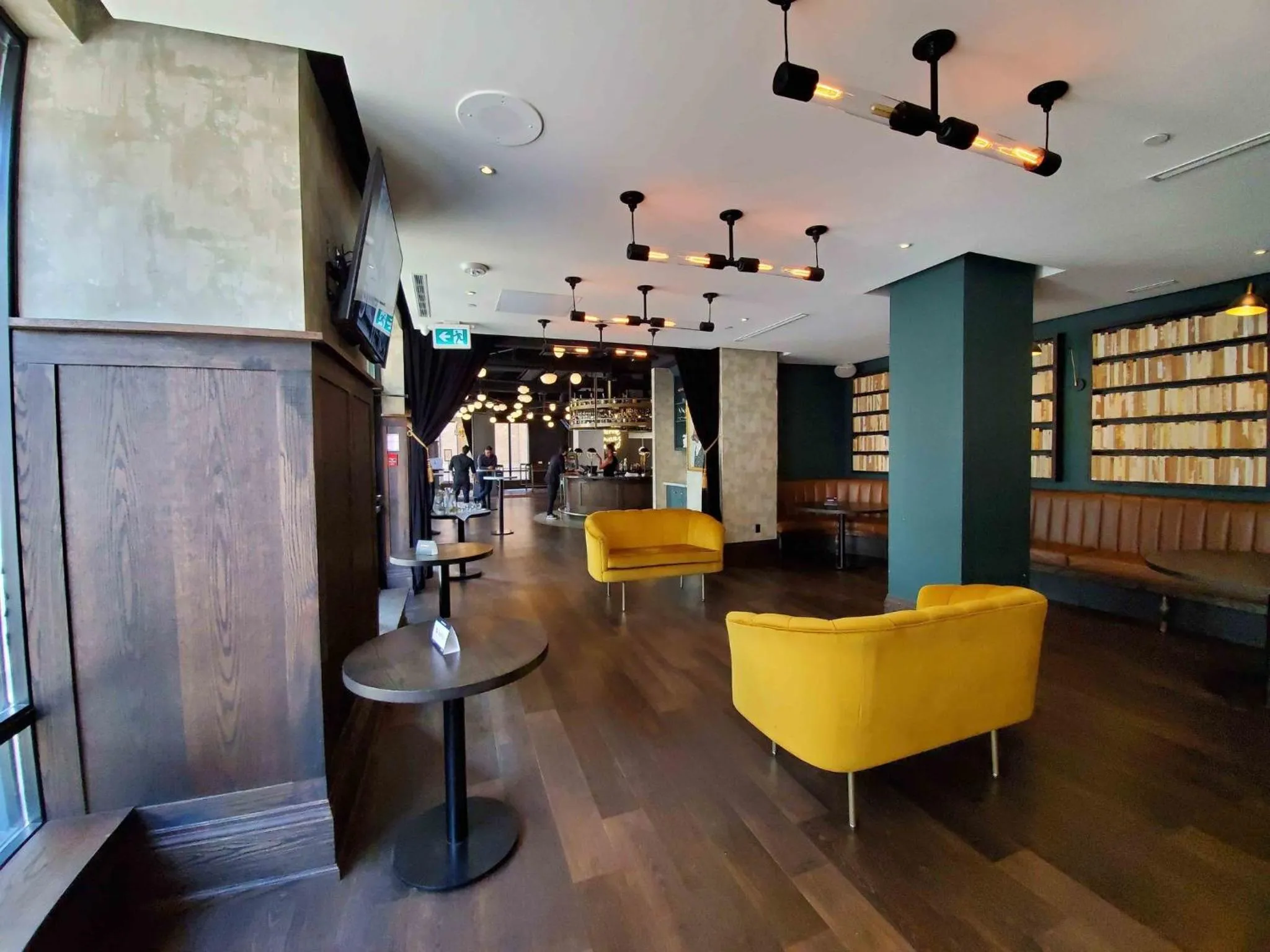 Restaurant/places to eat in Kimpton Saint George Hotel by IHG